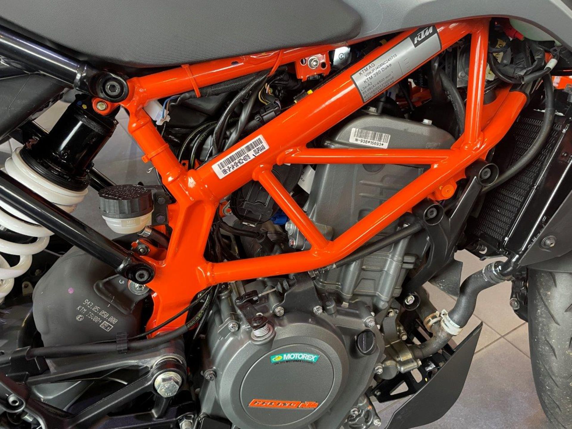 KTM Duke 390 Motorbike (October 2022) - Image 14 of 19