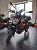 KTM Duke 390 Motorbike (October 2022)