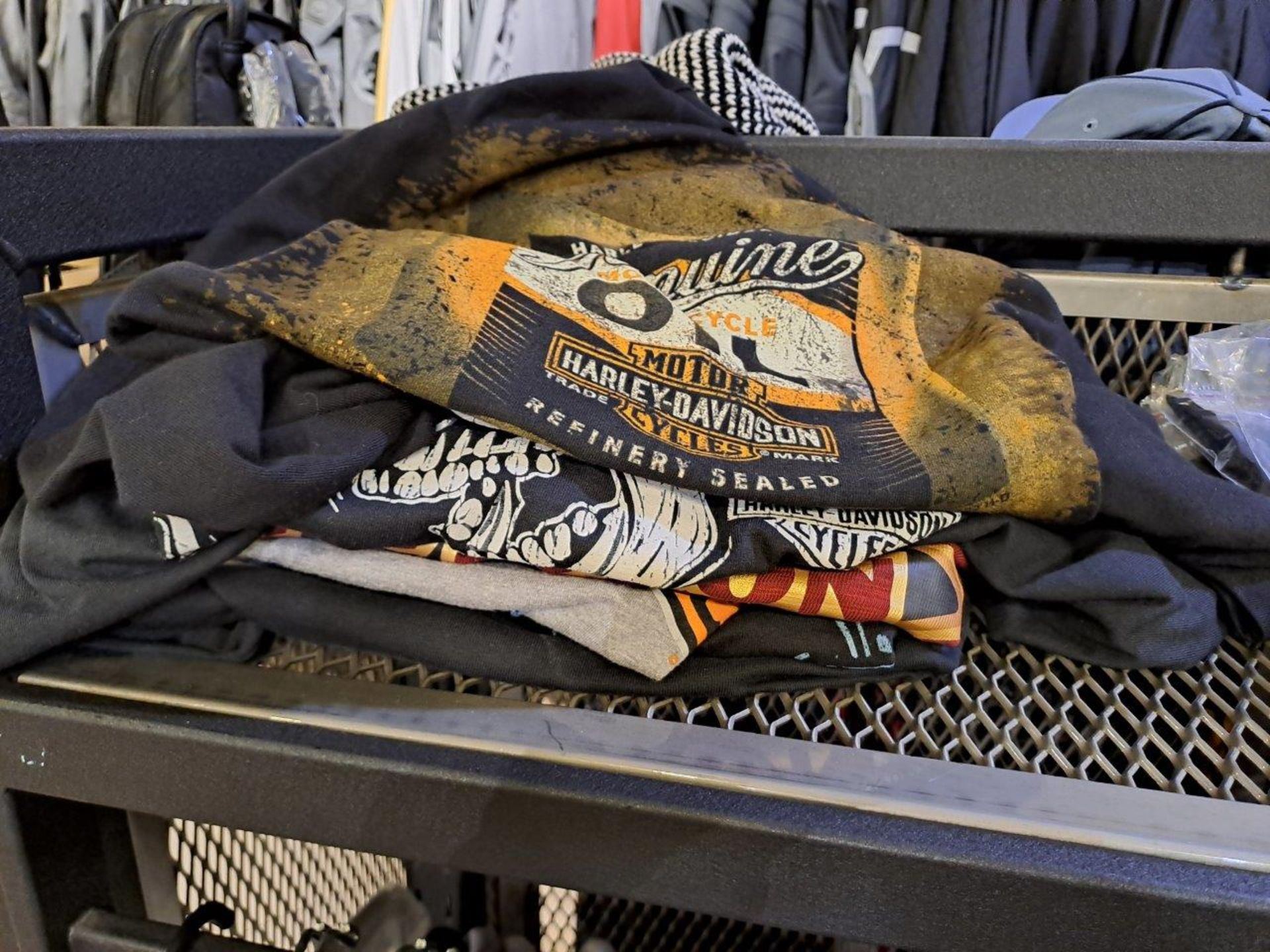 Approx. 35 x Harley Davidson Mens t-shirts & shirts - Image 7 of 9
