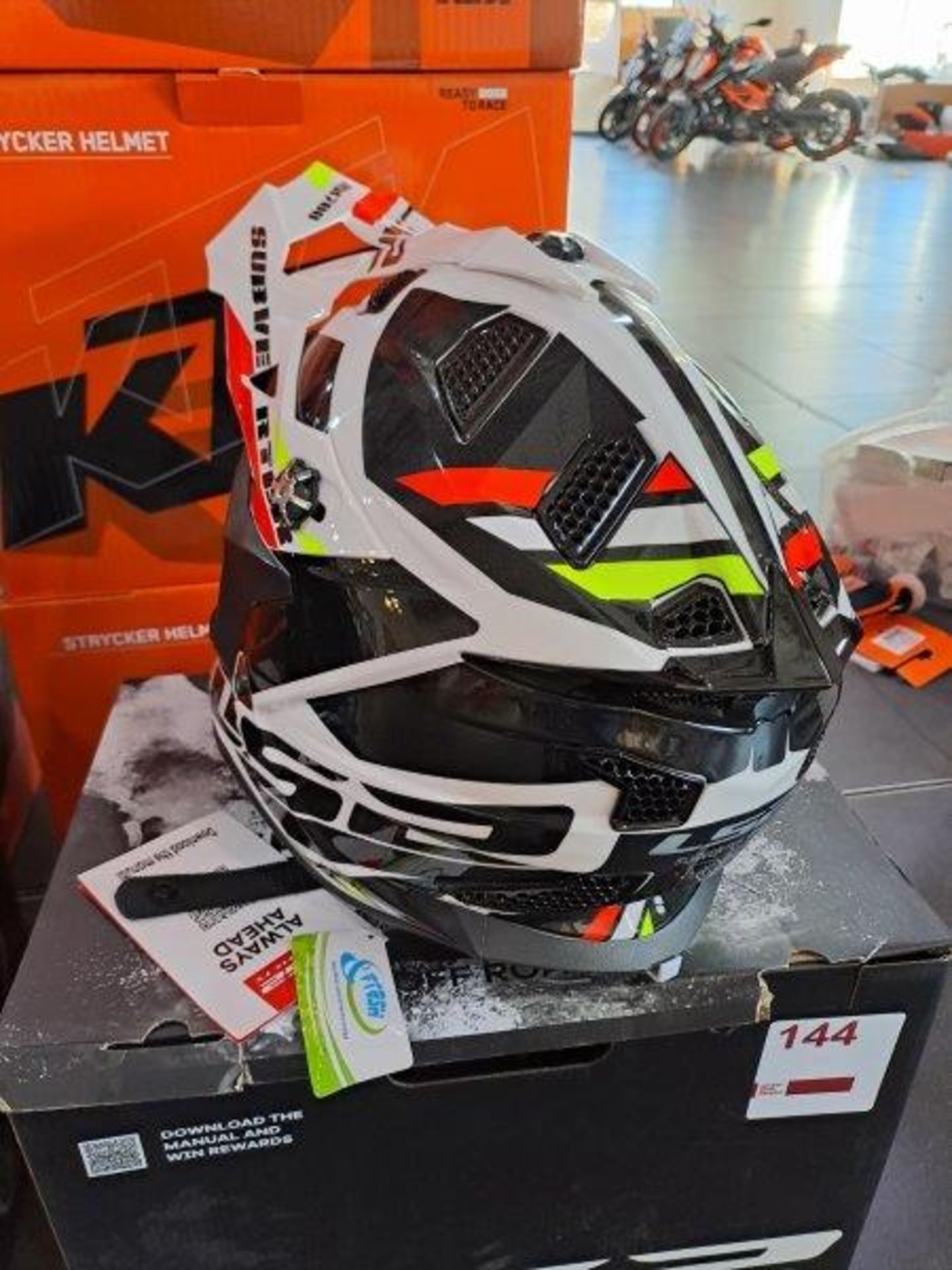 LS2 MX700 Subverter Single Mono L Motorbike Helmet - Image 2 of 7