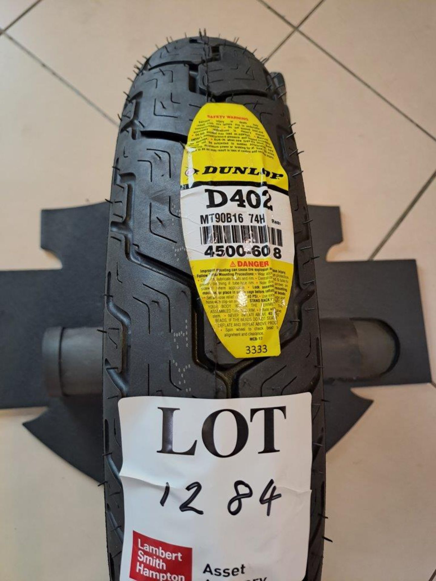 Dunlop D402 MT90B16-74H Tyre - Image 2 of 4
