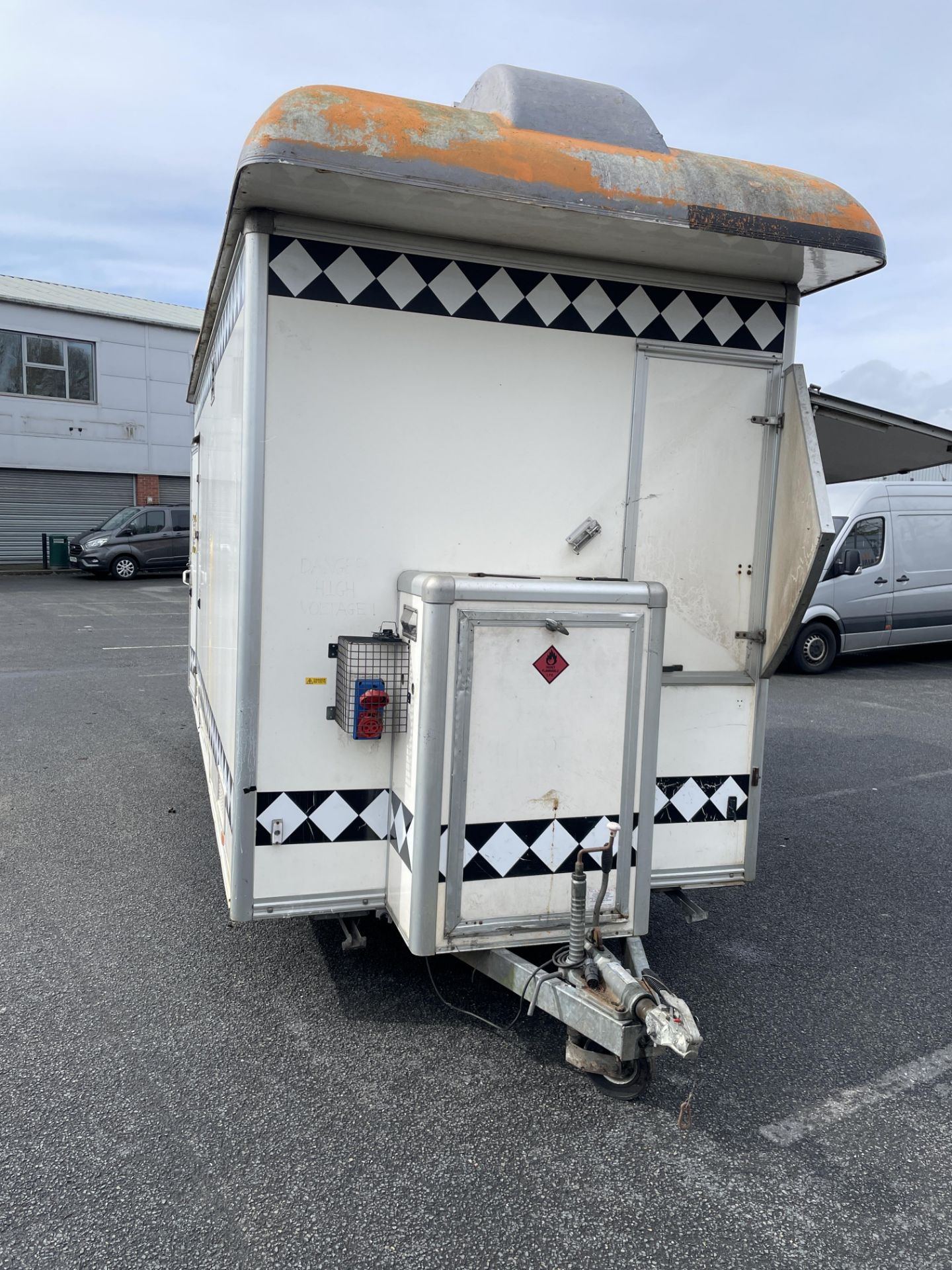 Towability Trailers Twin Axle Café Trailer - Image 2 of 22