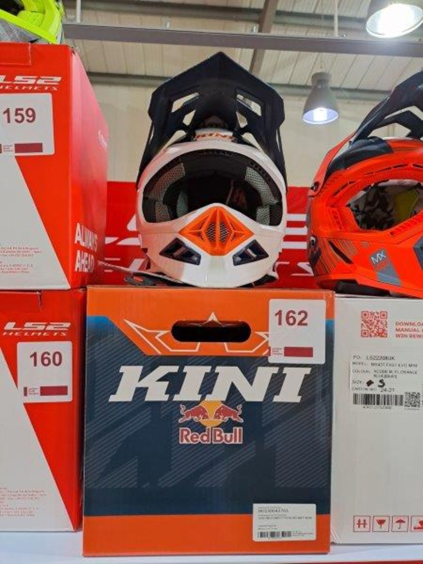 Kini-RedBull KINI-RB Competition M-58 Motorbike Helmet - Image 4 of 7