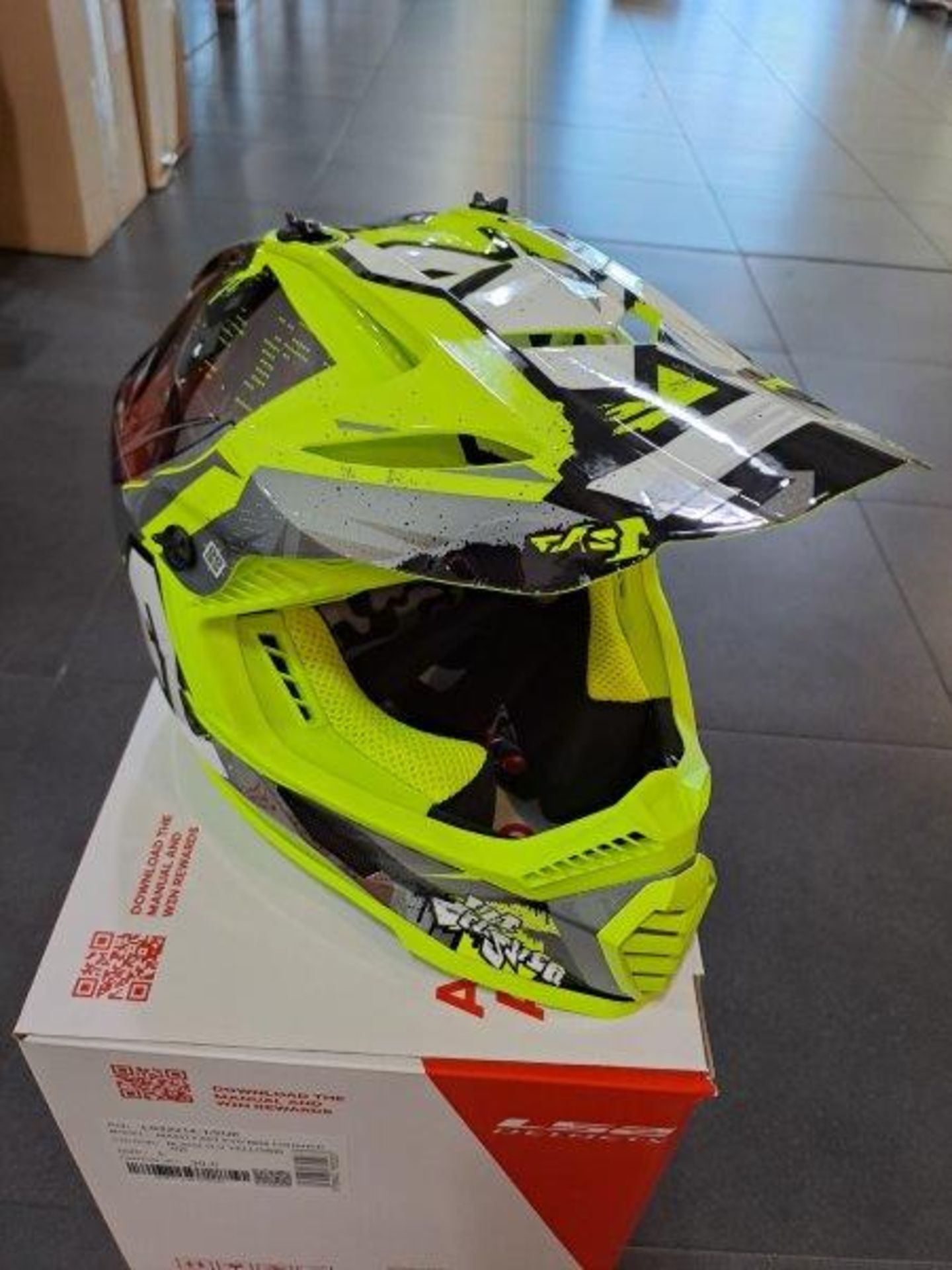 LS2 MX437 Fast Evo Small Motorbike Helmet - Image 2 of 6