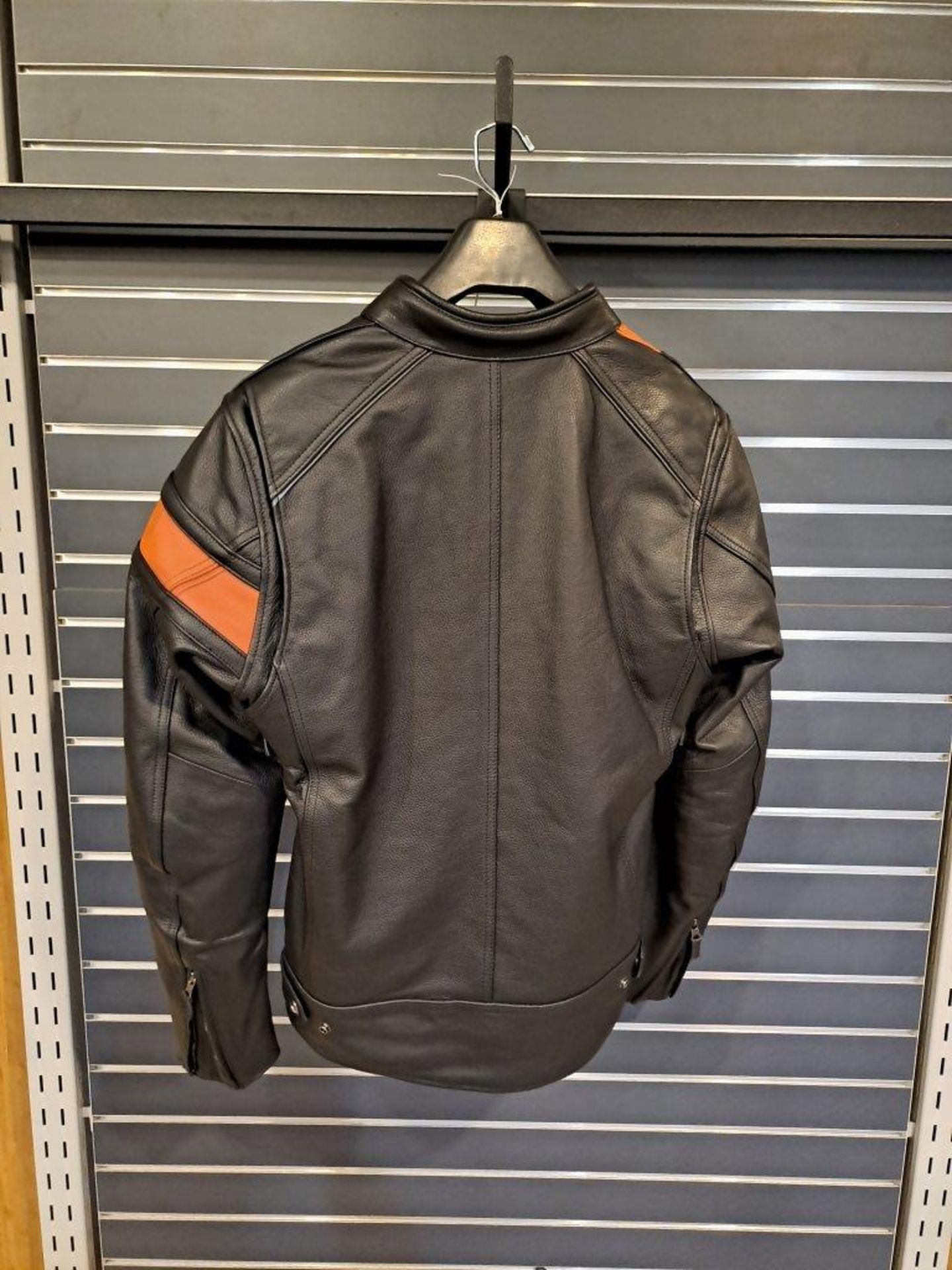 Harley Davidson HWY100 Leather Medium Mens Jacket - Image 5 of 9