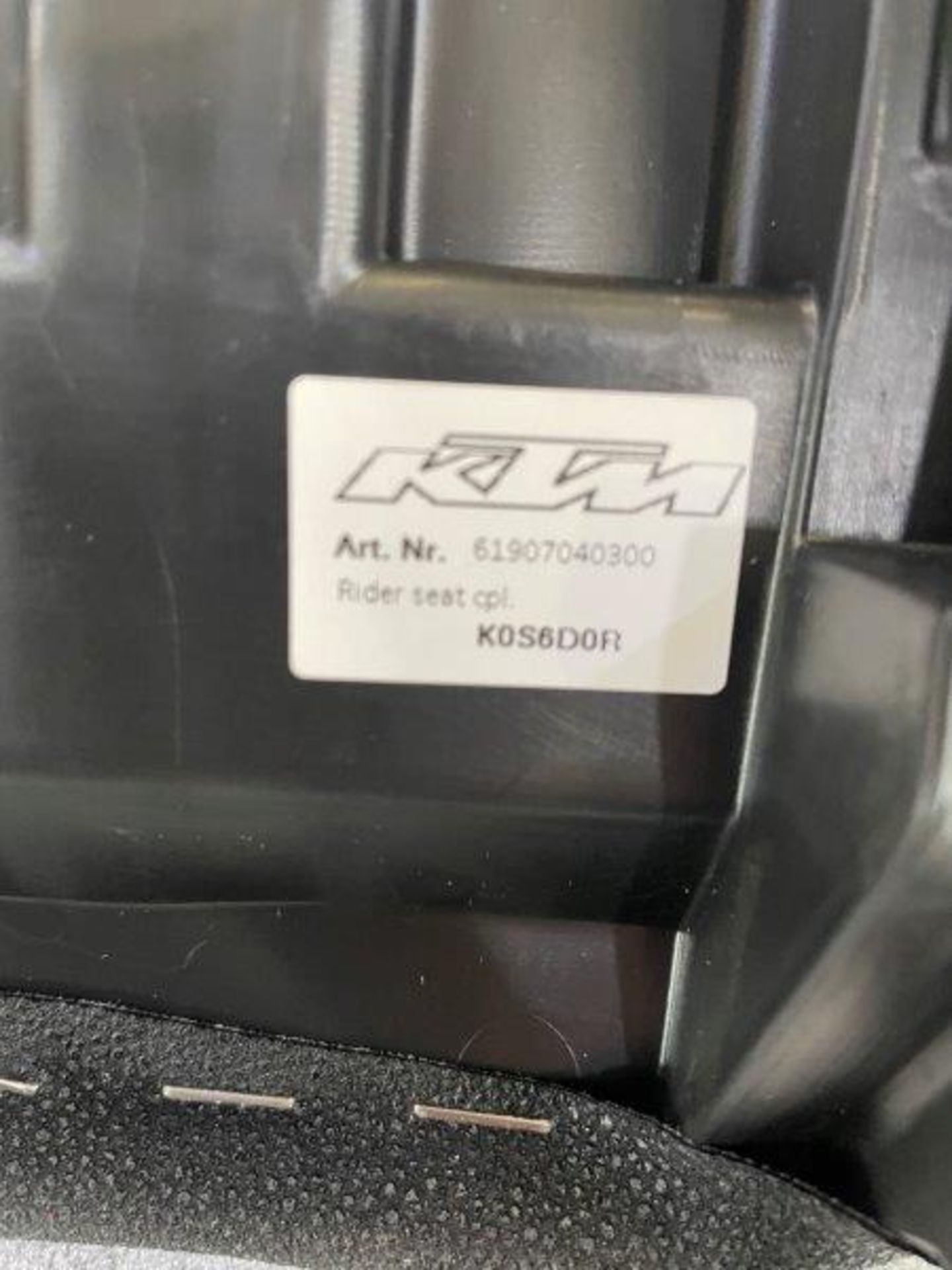 KTM 1290 Super Adventurer Front Seat - Image 2 of 4
