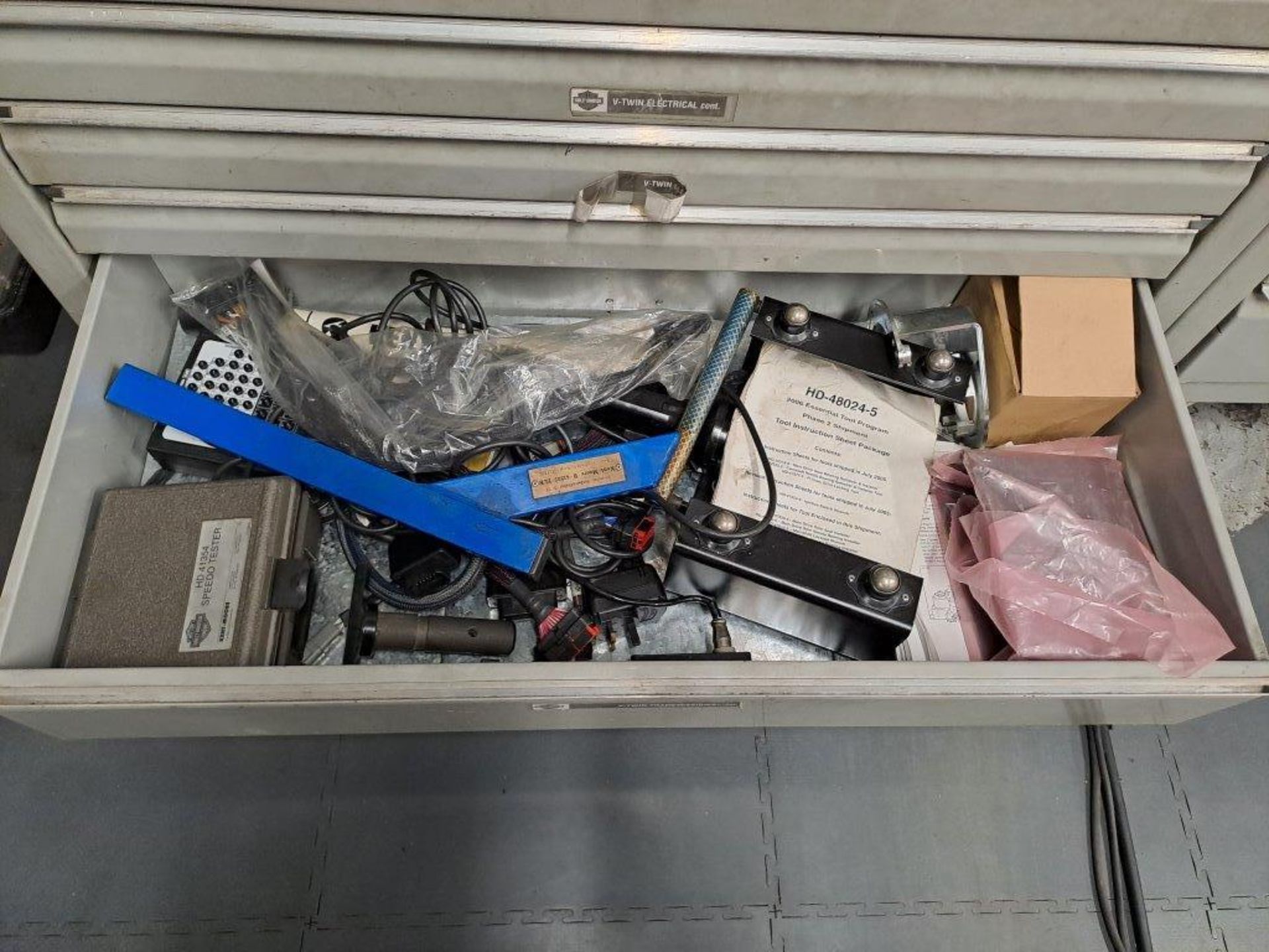 6 drawer Cantilever Toolbox and contents - Mainly Harley Davidson Electrical test Equipment - Image 8 of 10