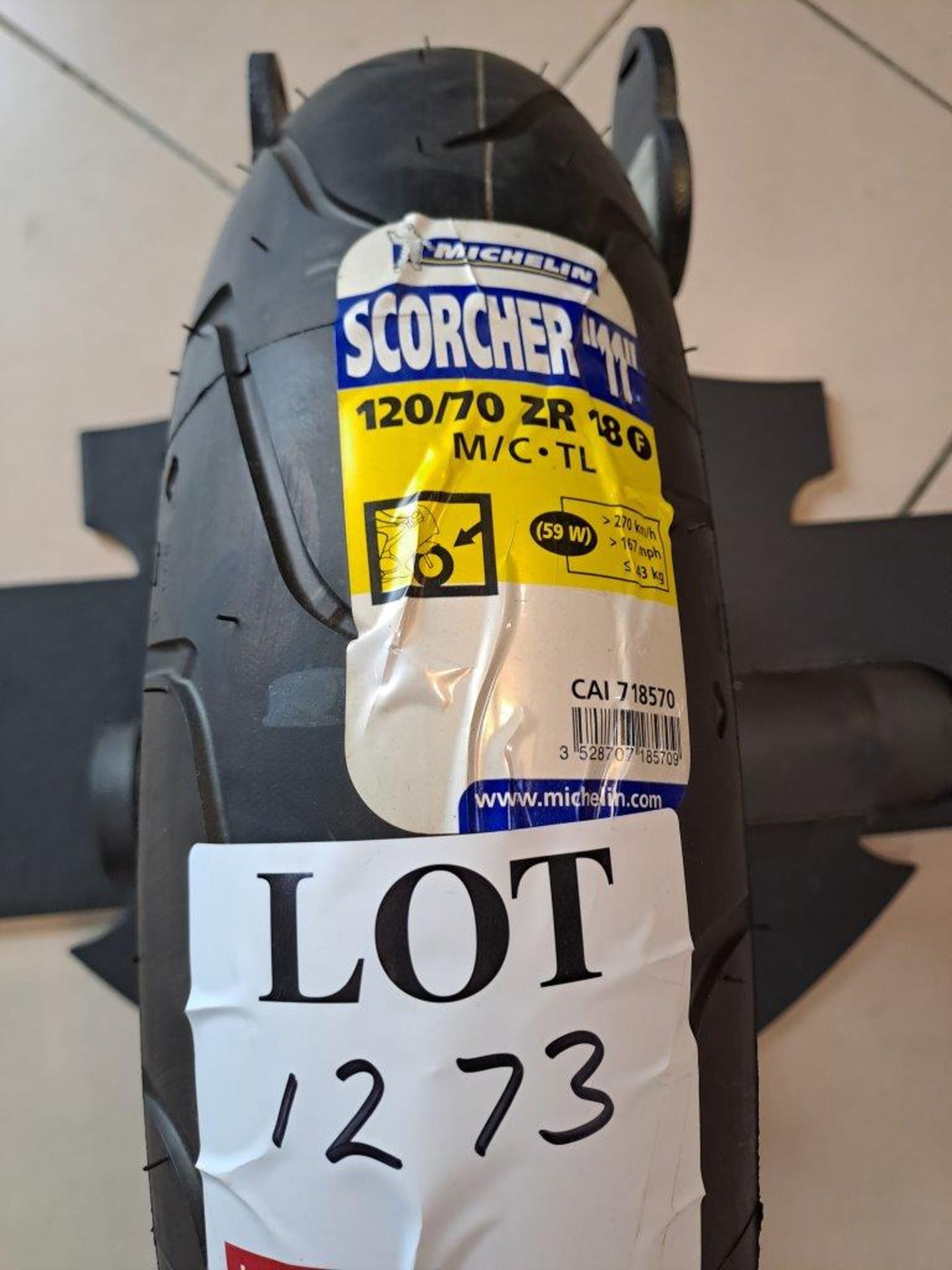 Michelin Scorcher 11 120/70-ZR18 Tyre - Image 2 of 5