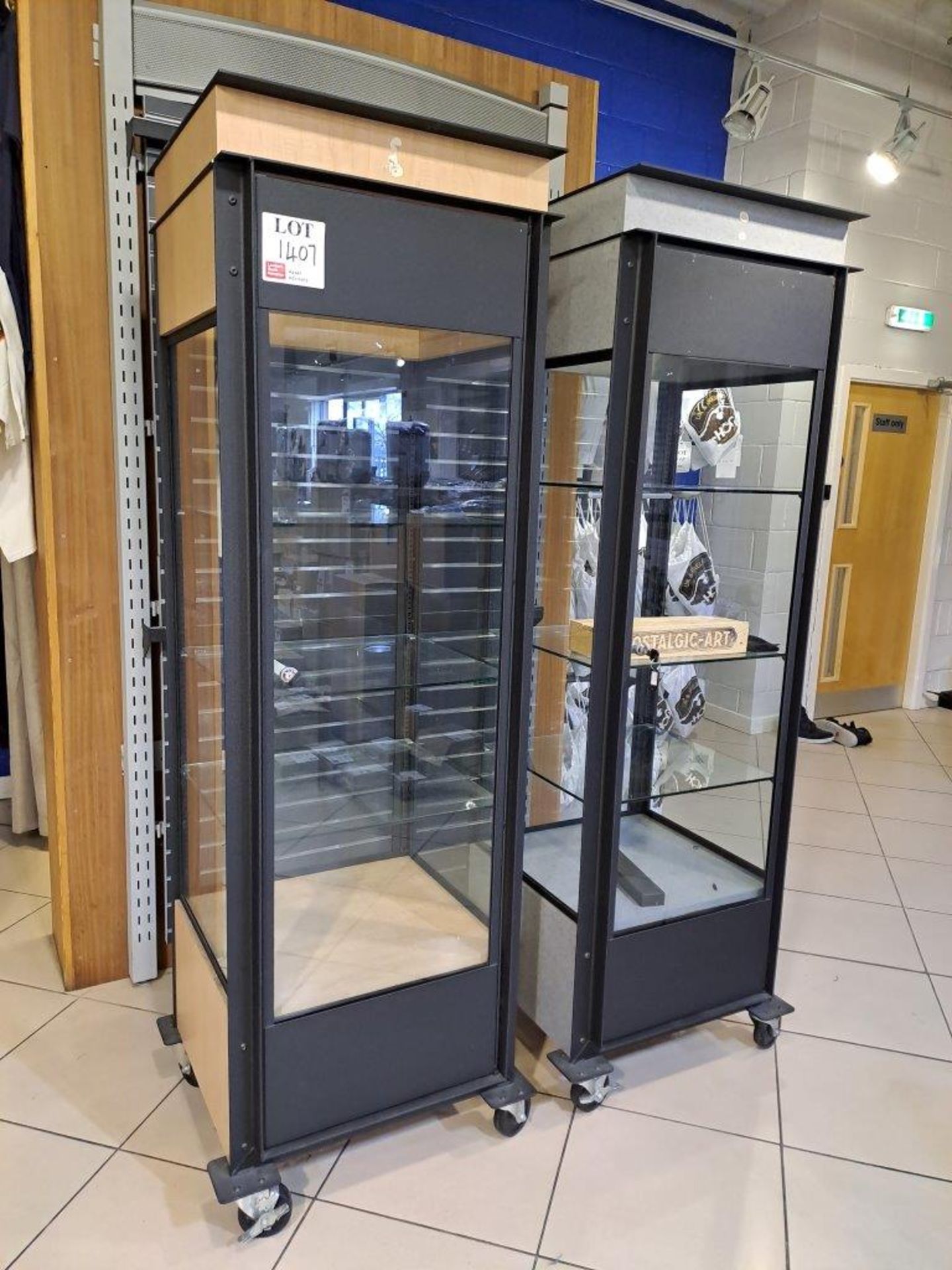 2 x Mobile Glass Display Units - Image 2 of 4