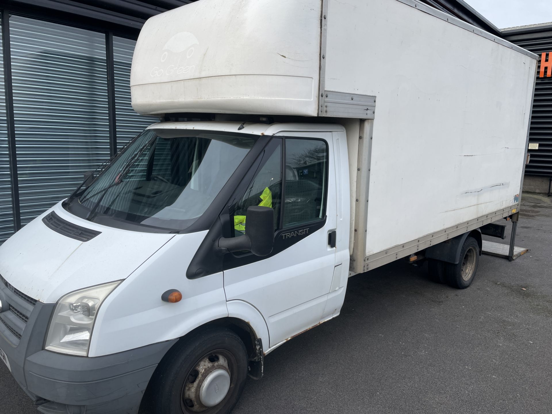 Ford Transit Luton with Taillift (40385)