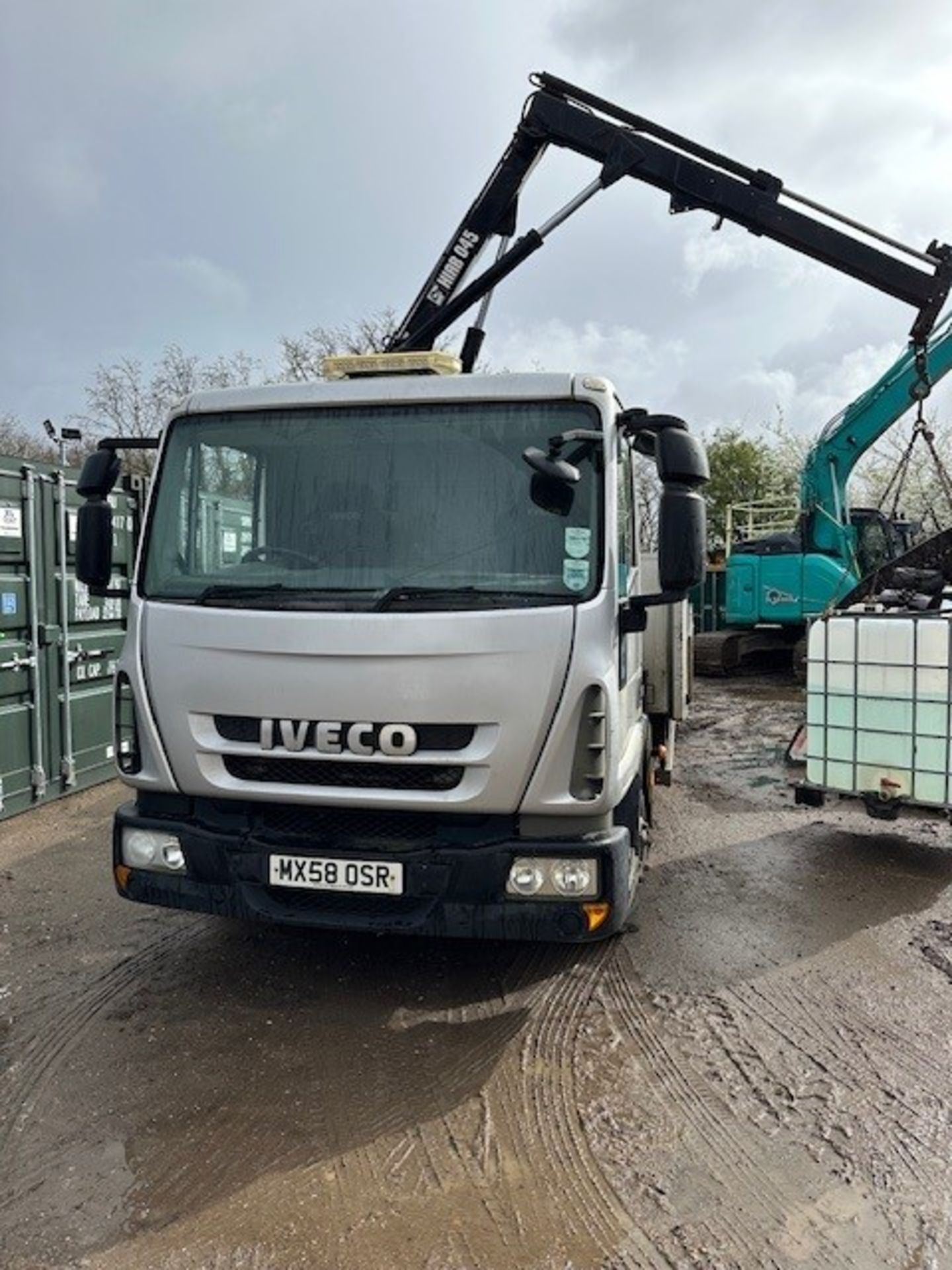 Iveco ML75 D16 with Hiab 045 Crane lorry (2008) - Image 2 of 7