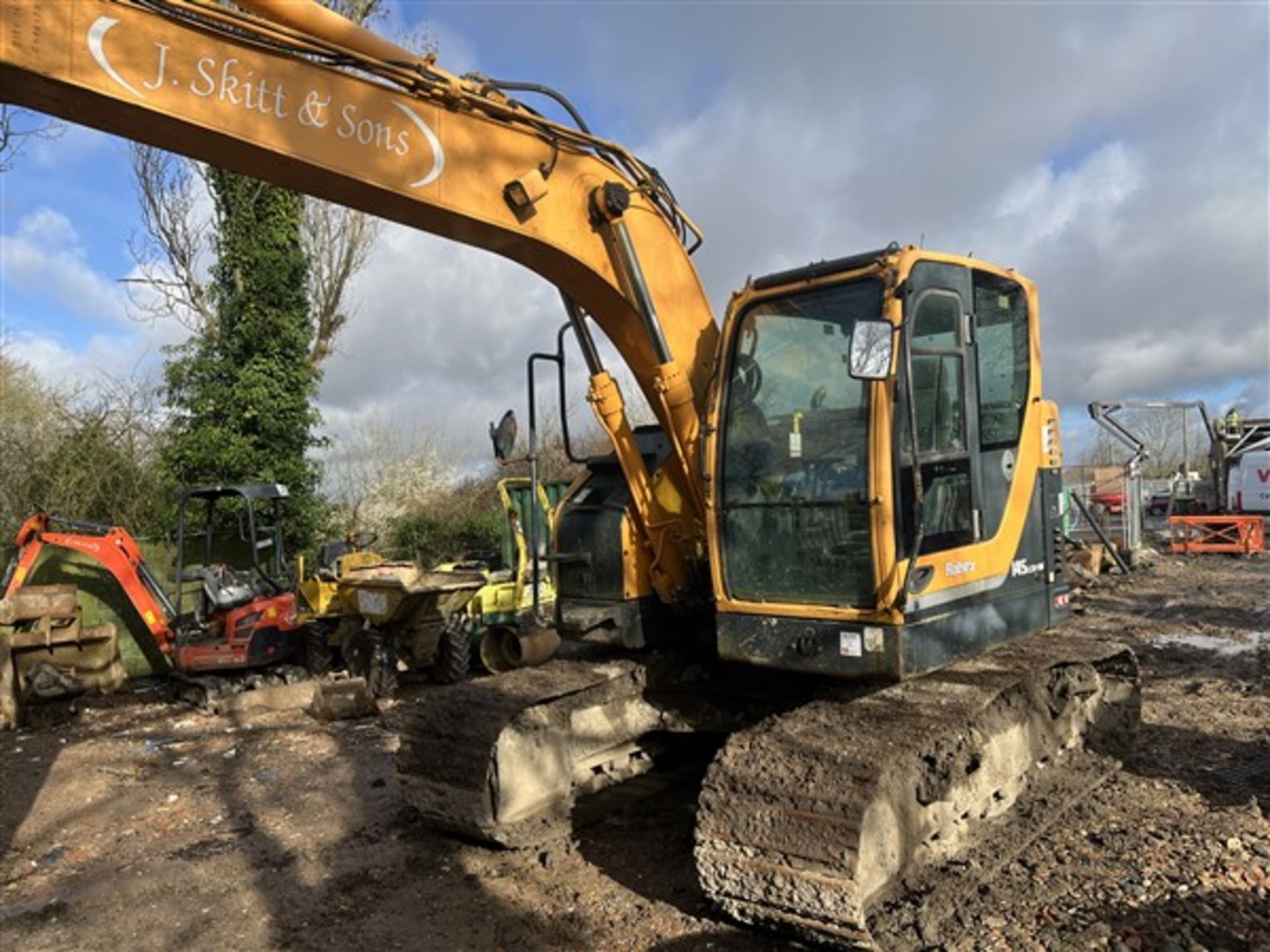 Hyundai 145 ROBEX LCR-9A Tracked Excavator (2014) - Image 2 of 11