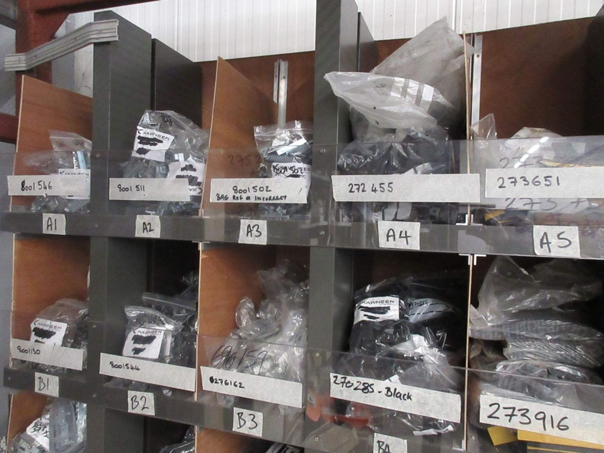 Large quantity of assorted plastic consumable - Image 7 of 11