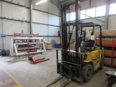 Caterpillar DP25K Forklift truck (2003)