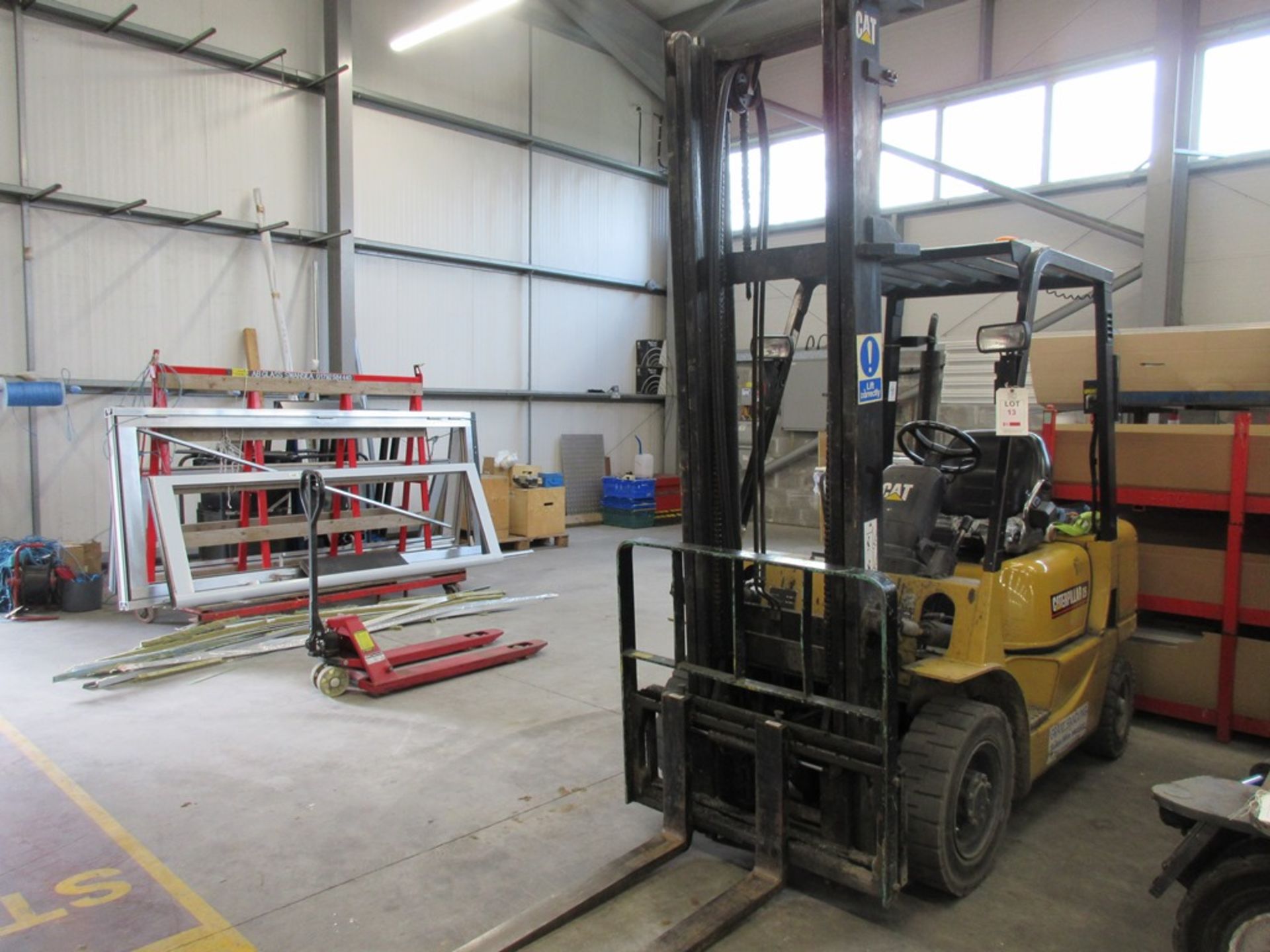 Caterpillar DP25K Forklift truck (2003)