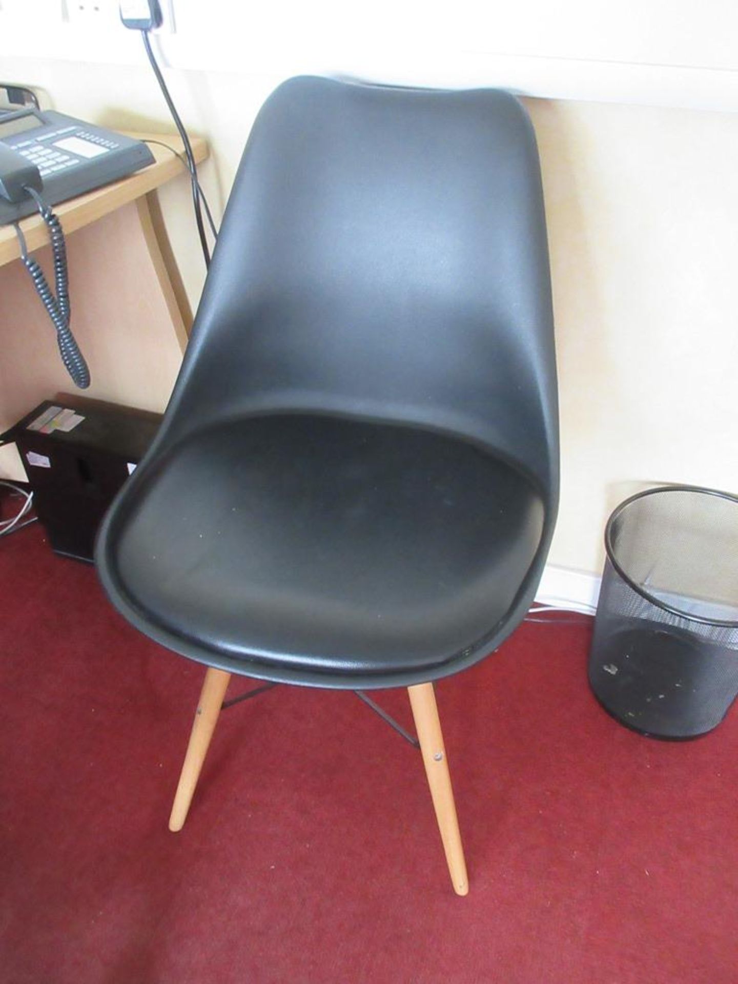 Light wood chrome chairs, black leatherette swivel chair, Light wood effect curved desk - Image 3 of 4