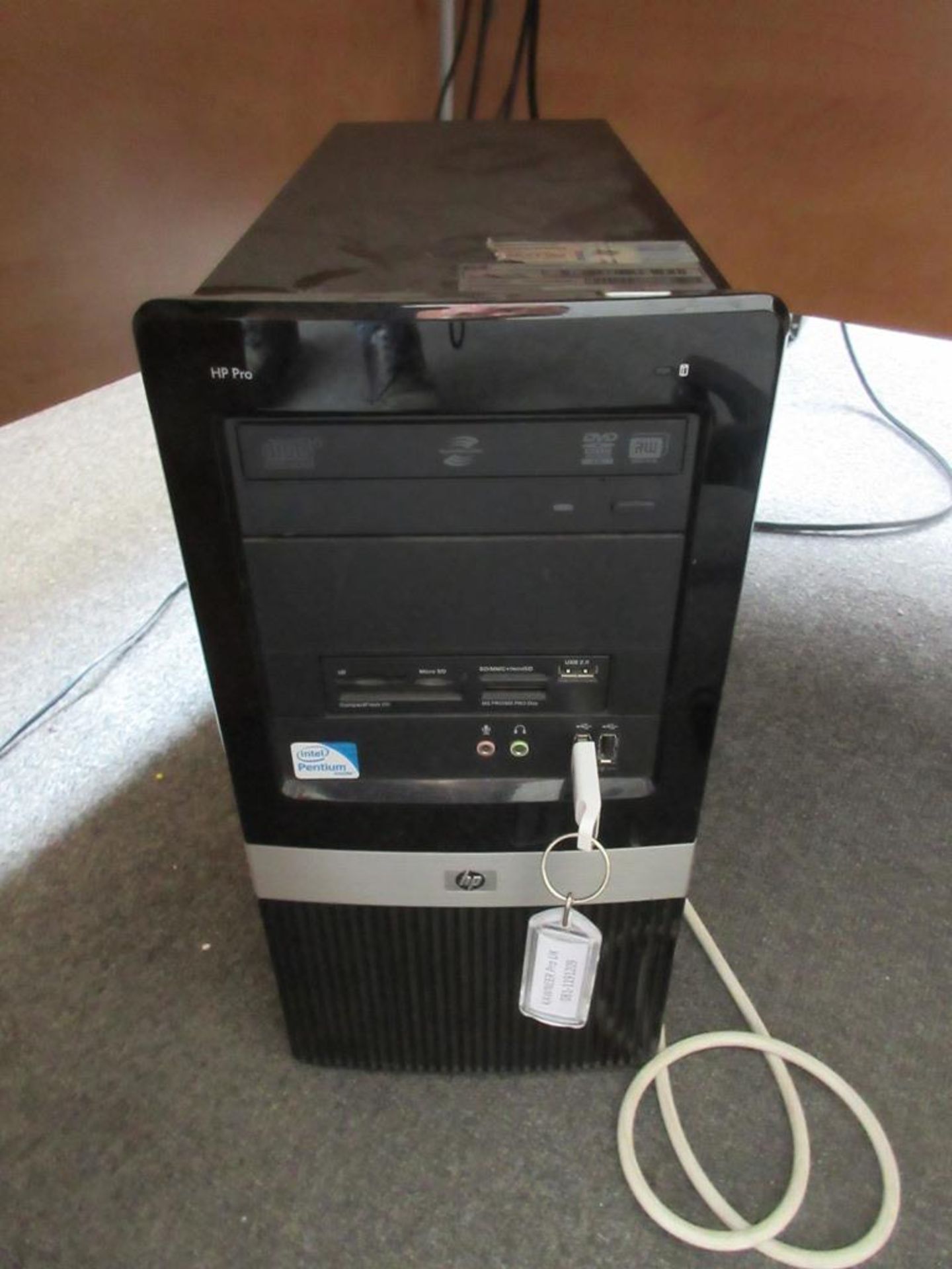 HP 3010MT Desktop PC, with - Image 2 of 3