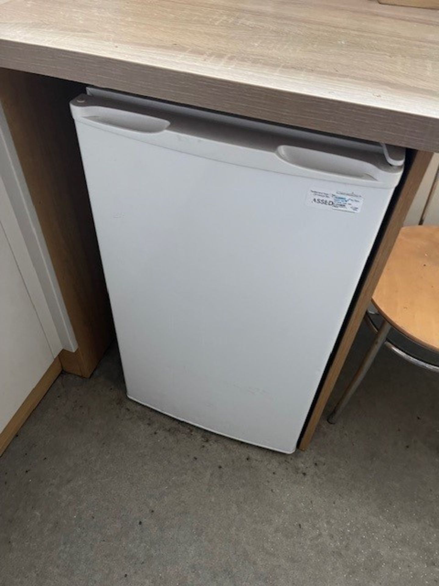 Russell Hobbs & Daewoo Two microwaves and 1 unbadged fridge - Image 2 of 4