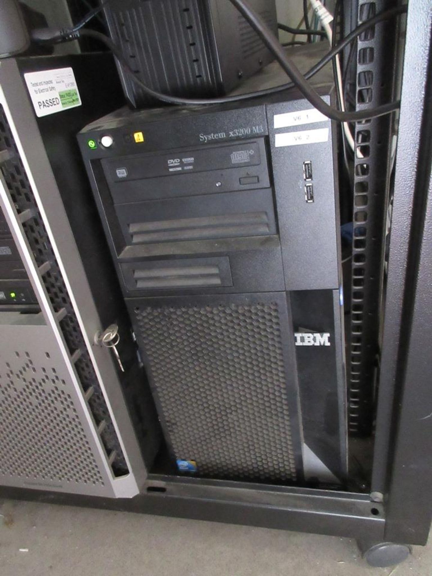 HP Proliant ML350e Gen 8 Server - Bild 2 aus 7