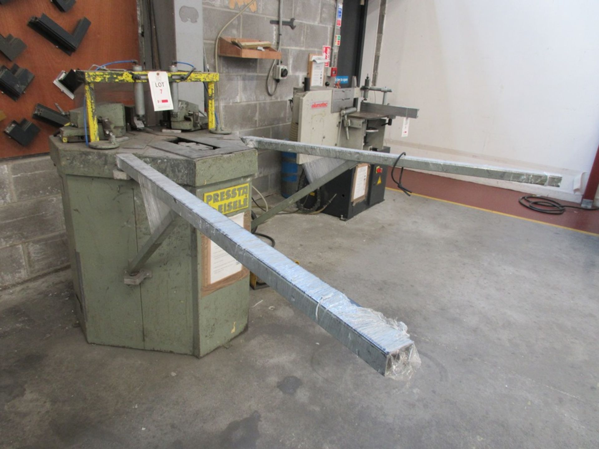 Pressta Eisele 2000 Corner Crimper (2001) - Image 6 of 8