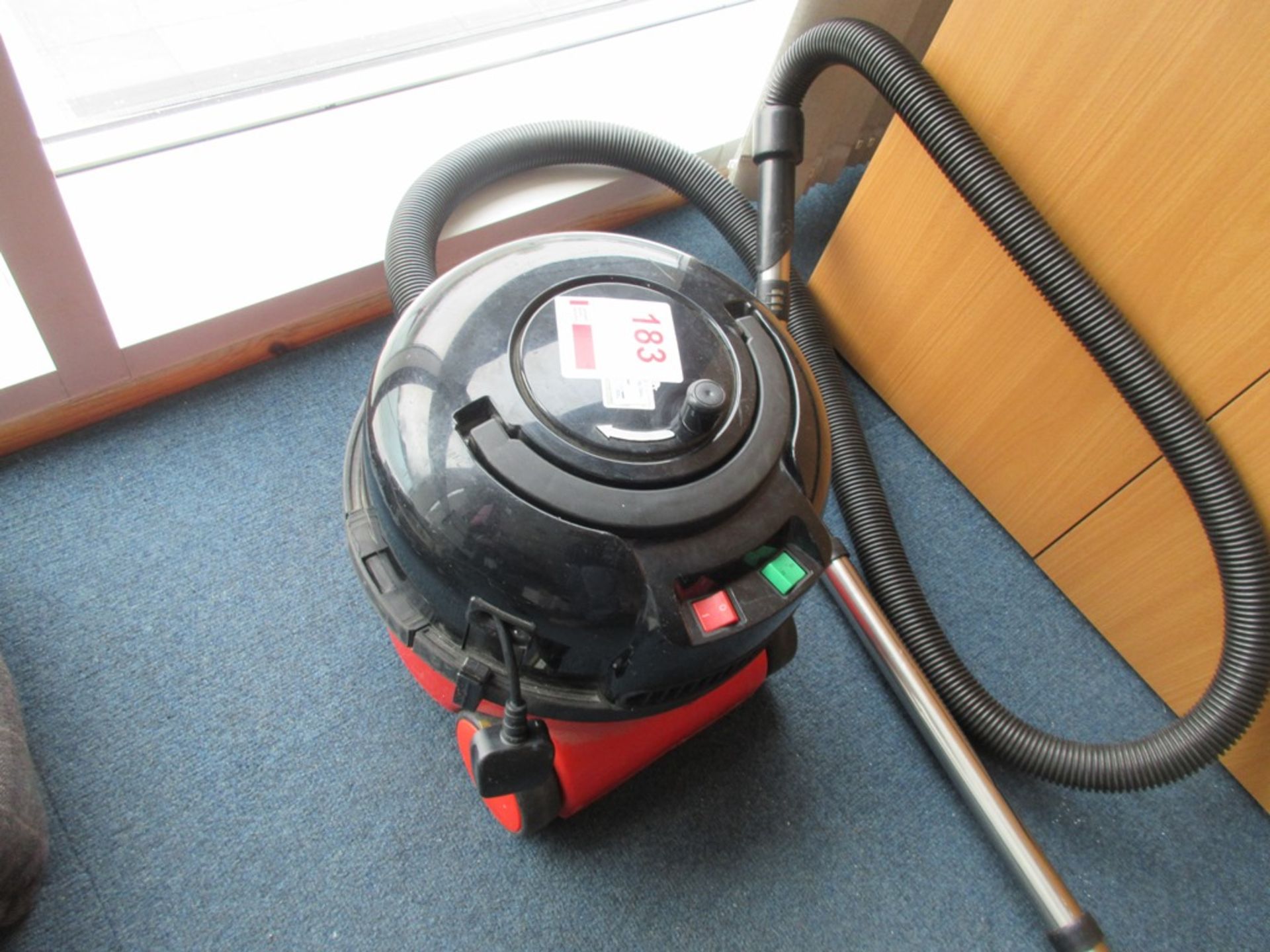 Henry Pneumatic vacuum cleaner - Image 2 of 3