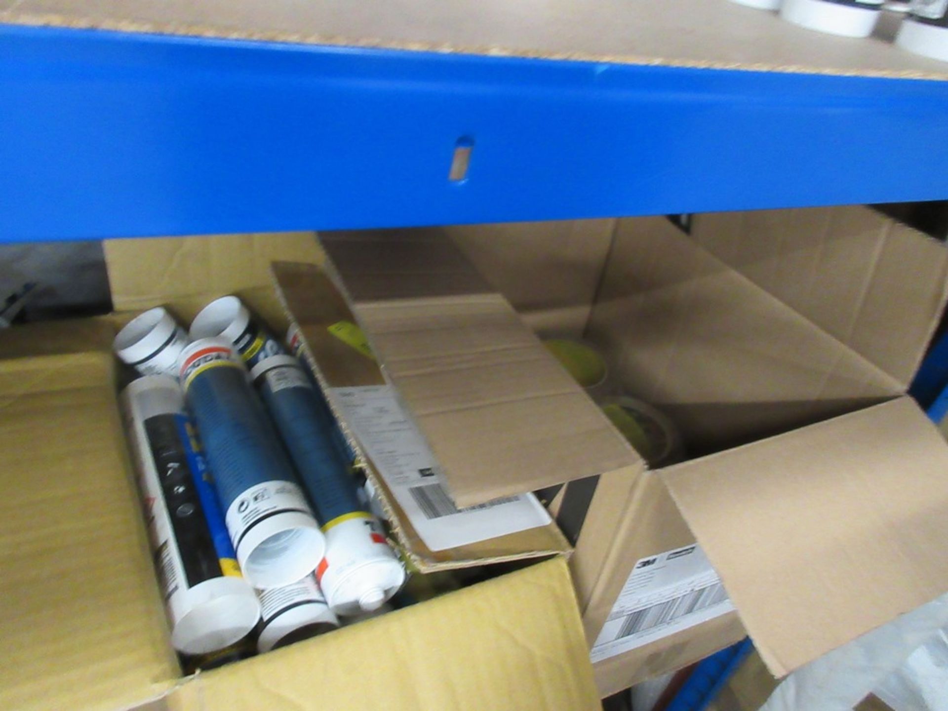 Three shelves of silicon sealants, expanding foams, fixings etc. - Bild 3 aus 6