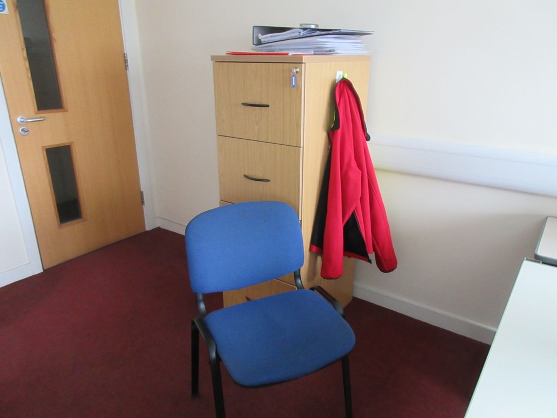 Grey laminate 'L' shaped office desk - Image 4 of 6