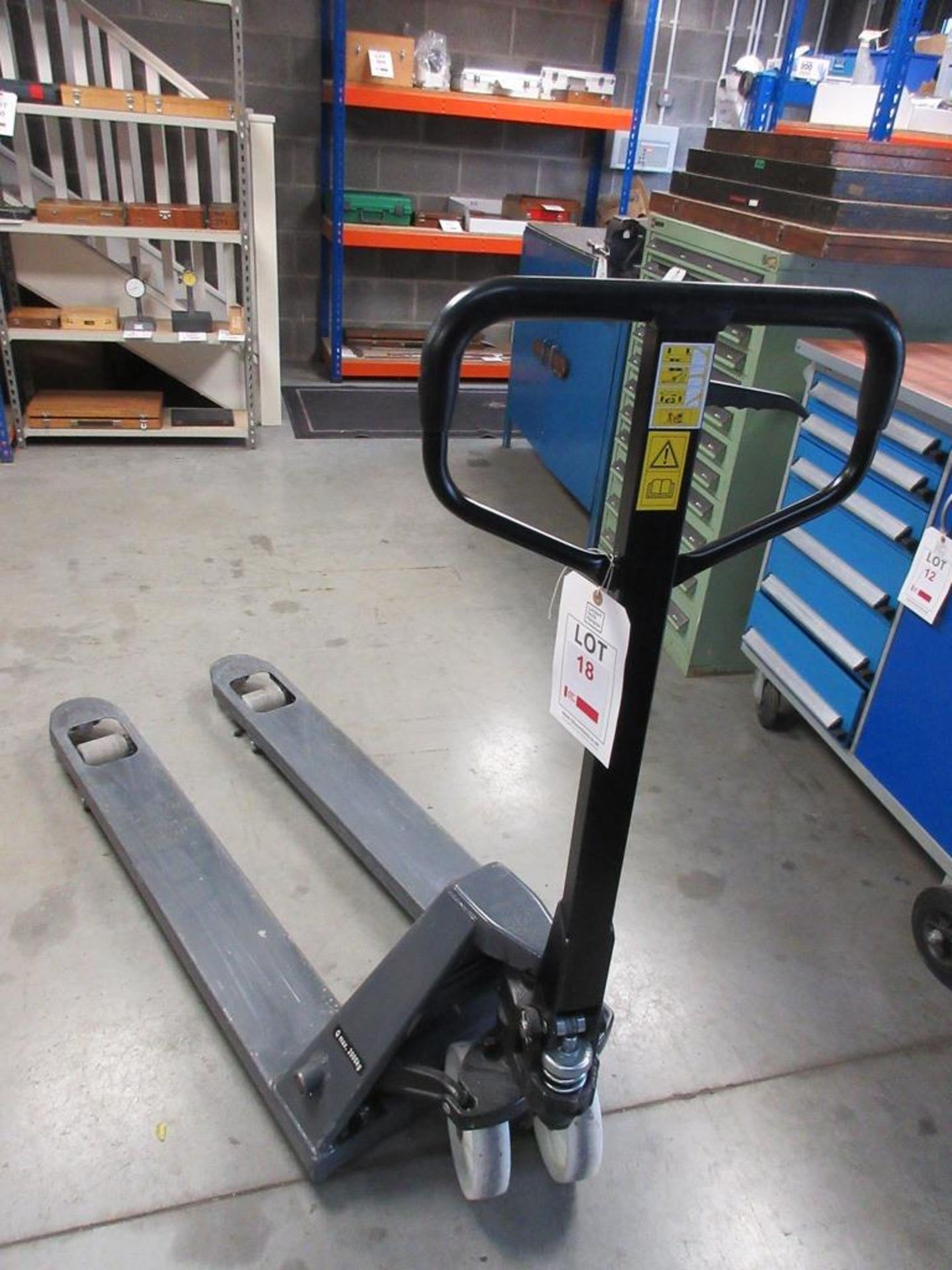 Pallet truck