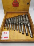 Box of adjustable reamers