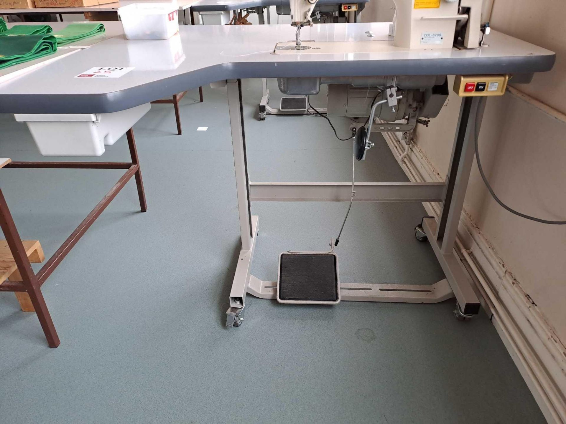 Juki DDL-8700 Sewing Machine - Bild 4 aus 5