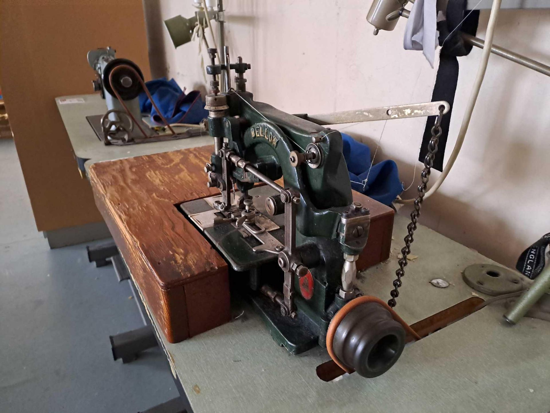 Bellow Sewing Machine - Image 3 of 6