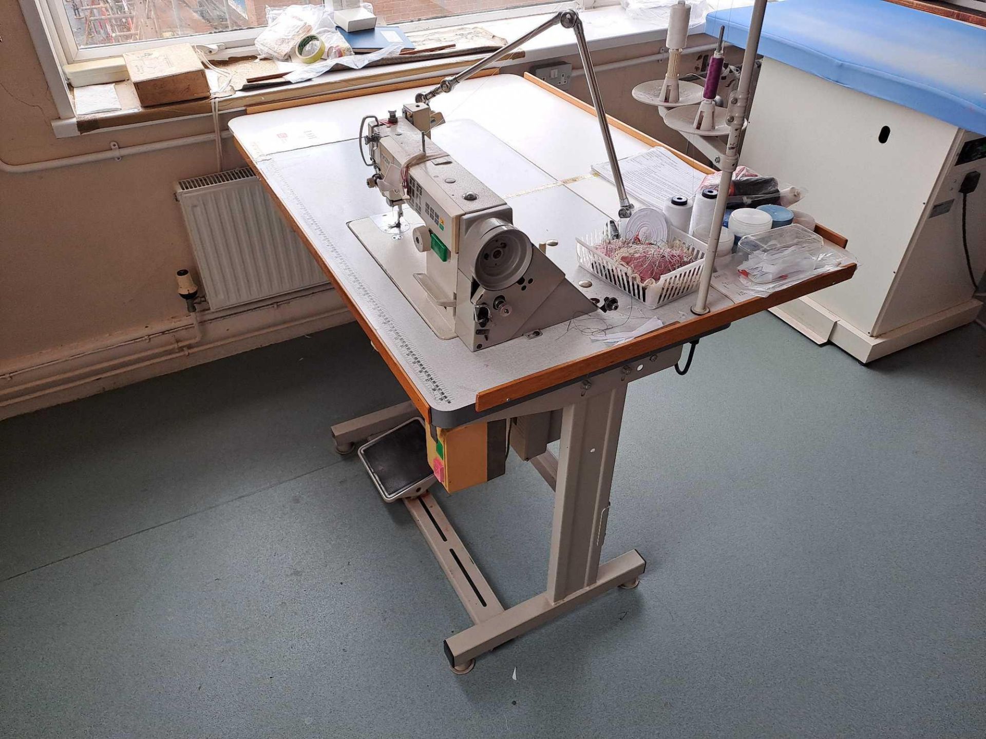Brother DB2-B737-413 Sewing Machine - Image 5 of 6