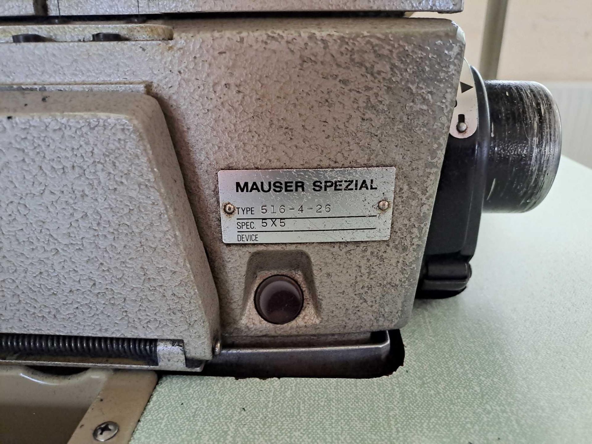 Mauser Spezial 516-4-26 Overlocker Sewing Machine - Image 4 of 6