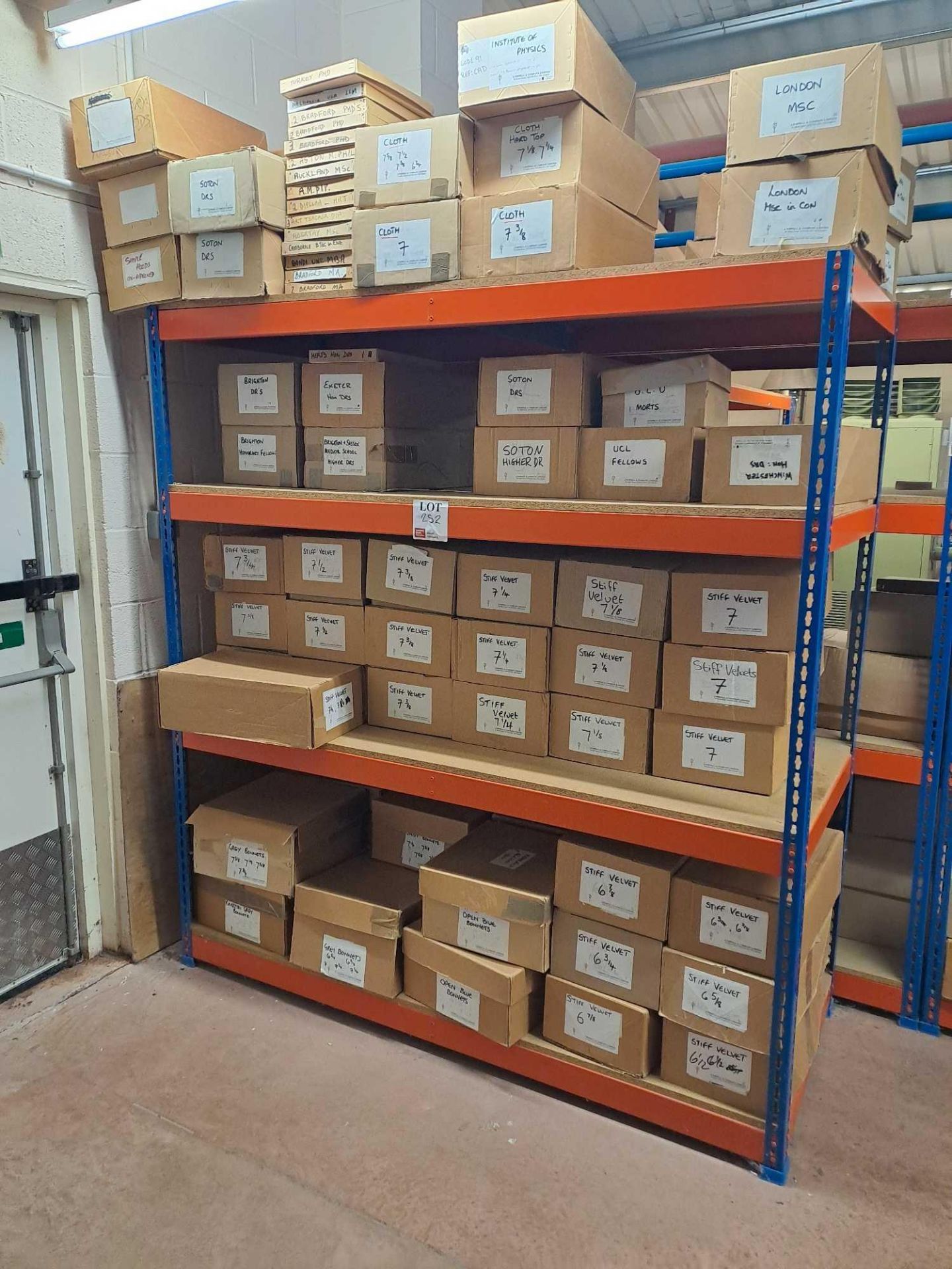 One 4-shelf boltless adjustable racks Additional Information:height 2m ...