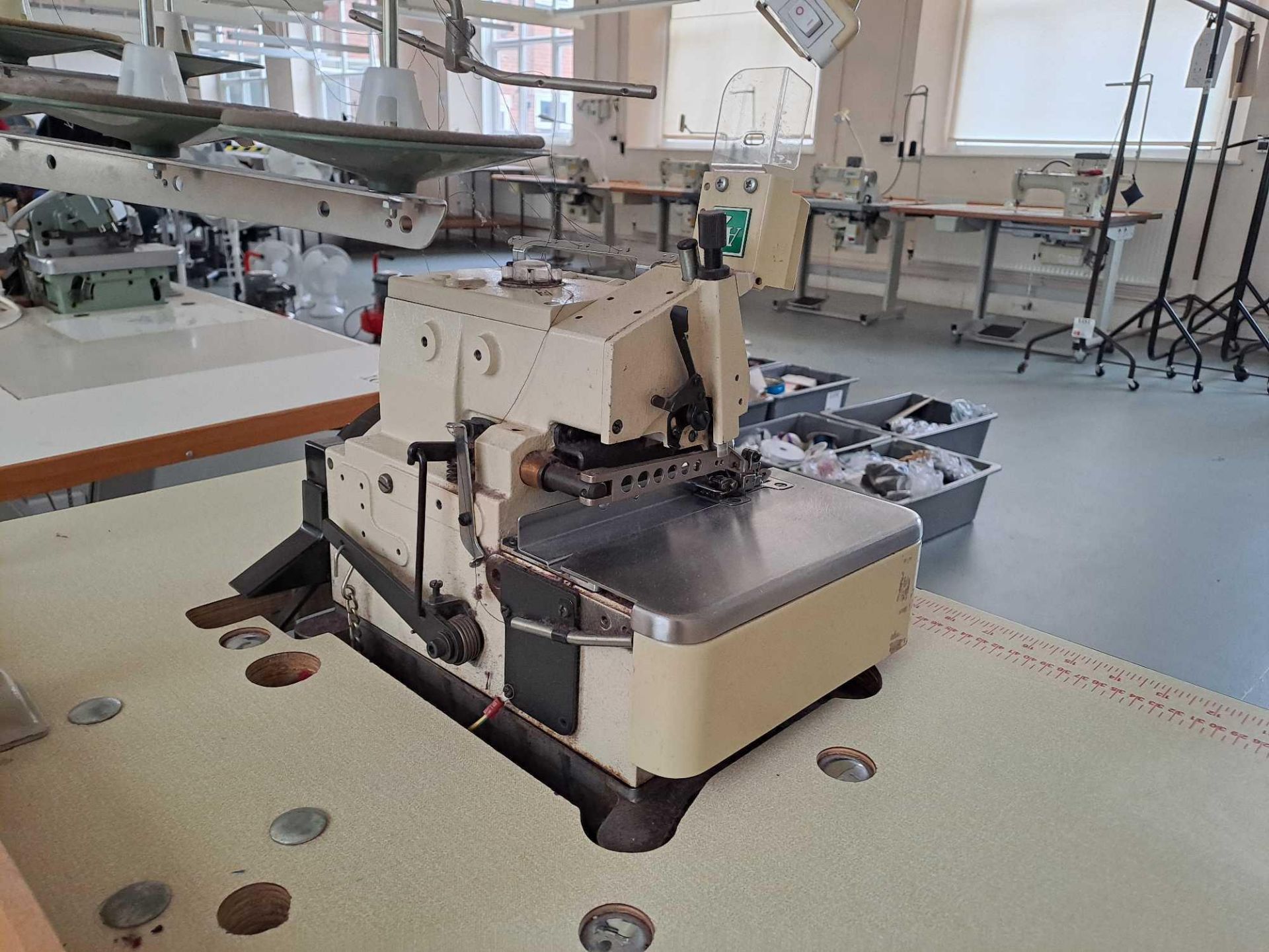 Yamoto AZ8500-C5DF/K1 Overlocker Sewing Machine - Image 3 of 5