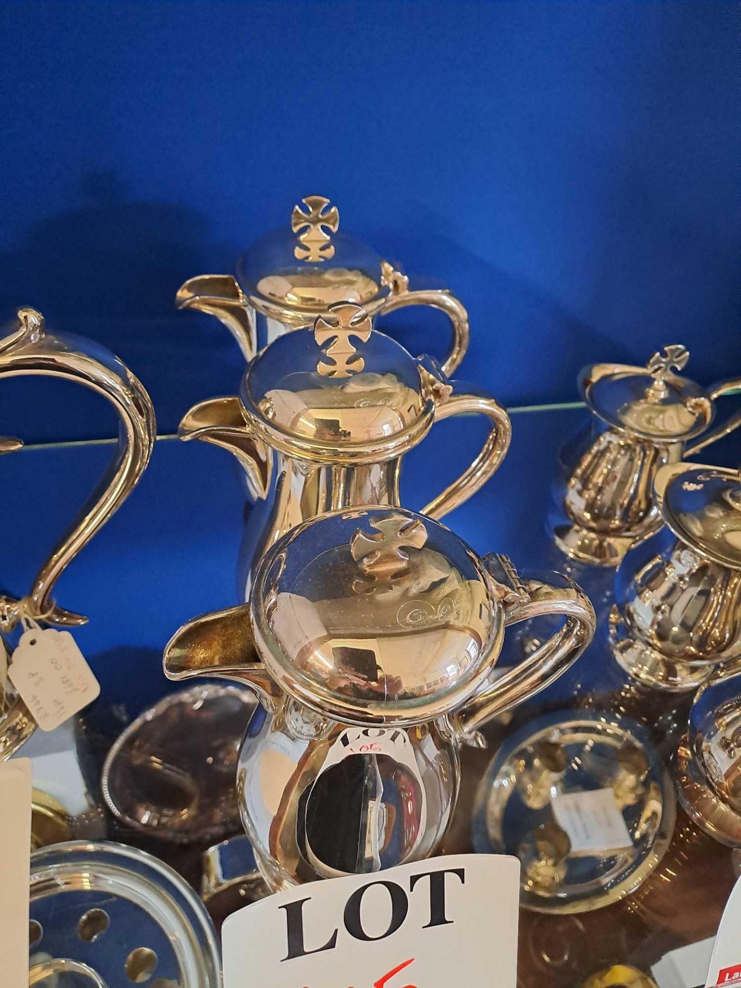 Three silver plated jugs - Bild 2 aus 3
