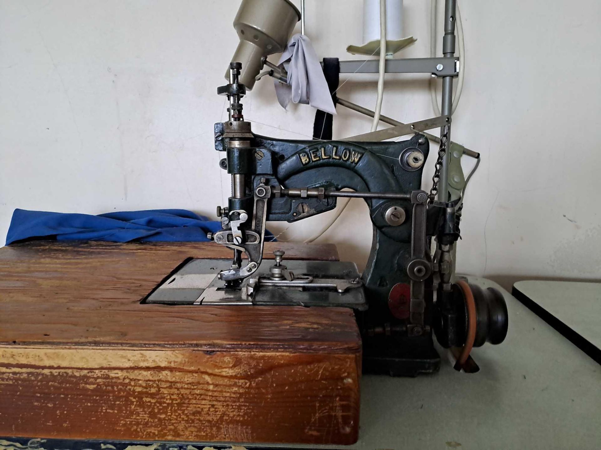 Bellow Sewing Machine - Image 2 of 6