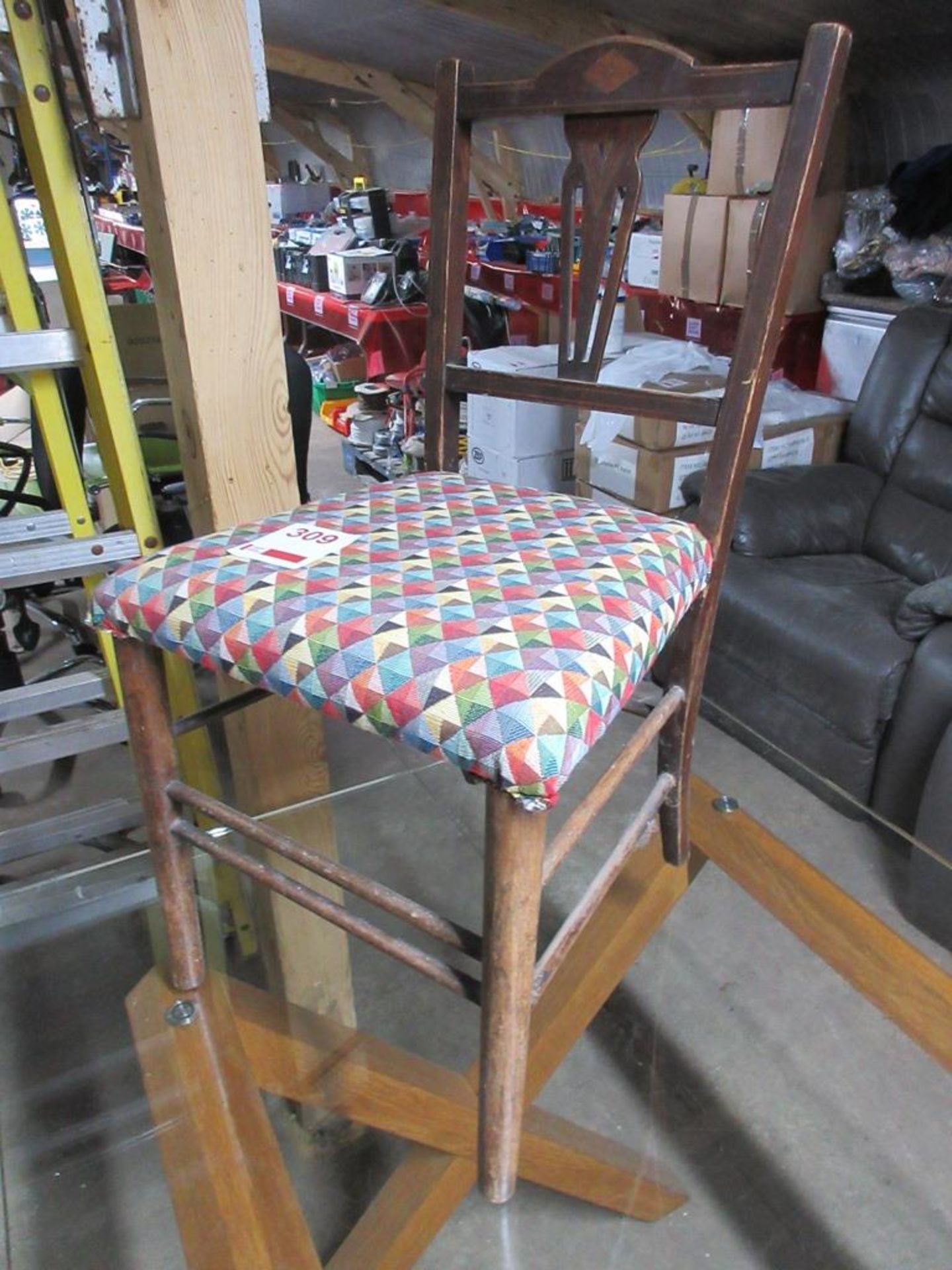 Wooden framed upholstered children's chair - Image 2 of 3