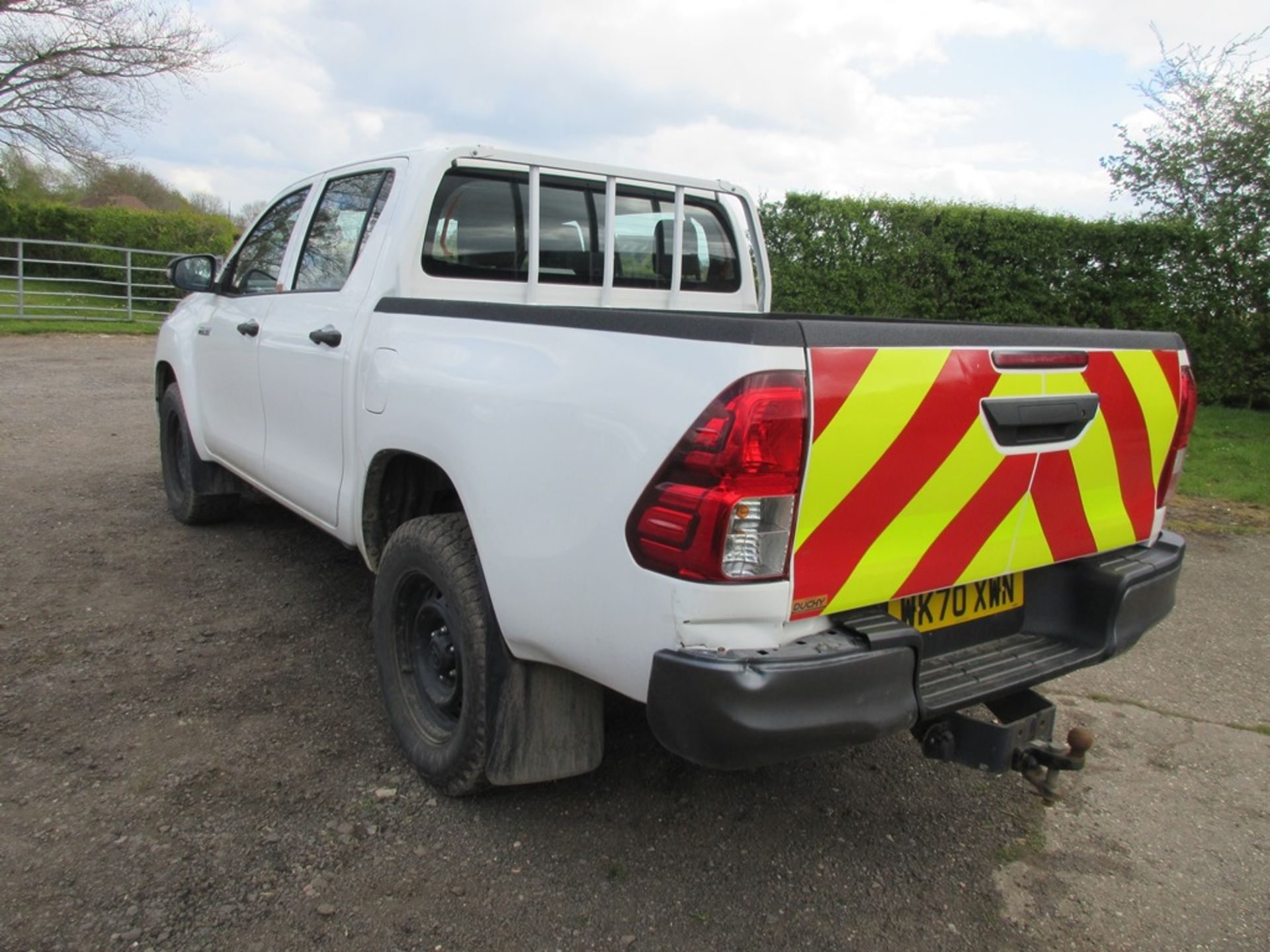 Toyota Hilux Active 2.4D-4D 4Wd Double Cab pickup, 147bhp (19/01/2021) - Image 4 of 18