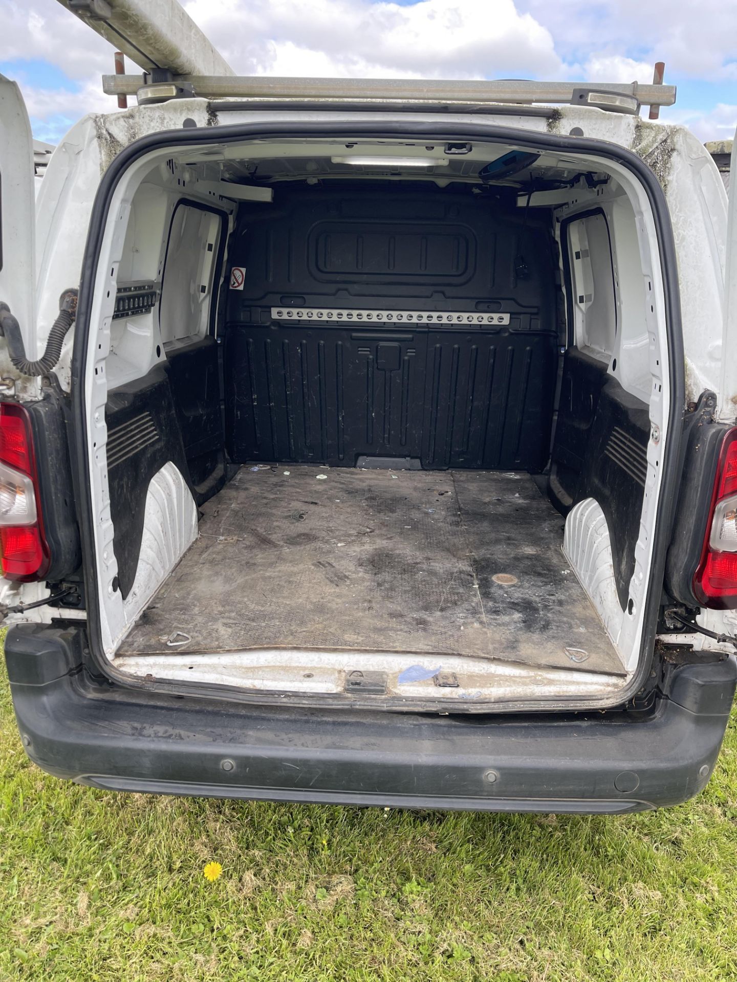 Vauxhall Combo 2300 Edition Turbo 1.6D Blueinjection L1H1 SWB Panel Van, 99bhp (28/02/2019) - Bild 5 aus 10