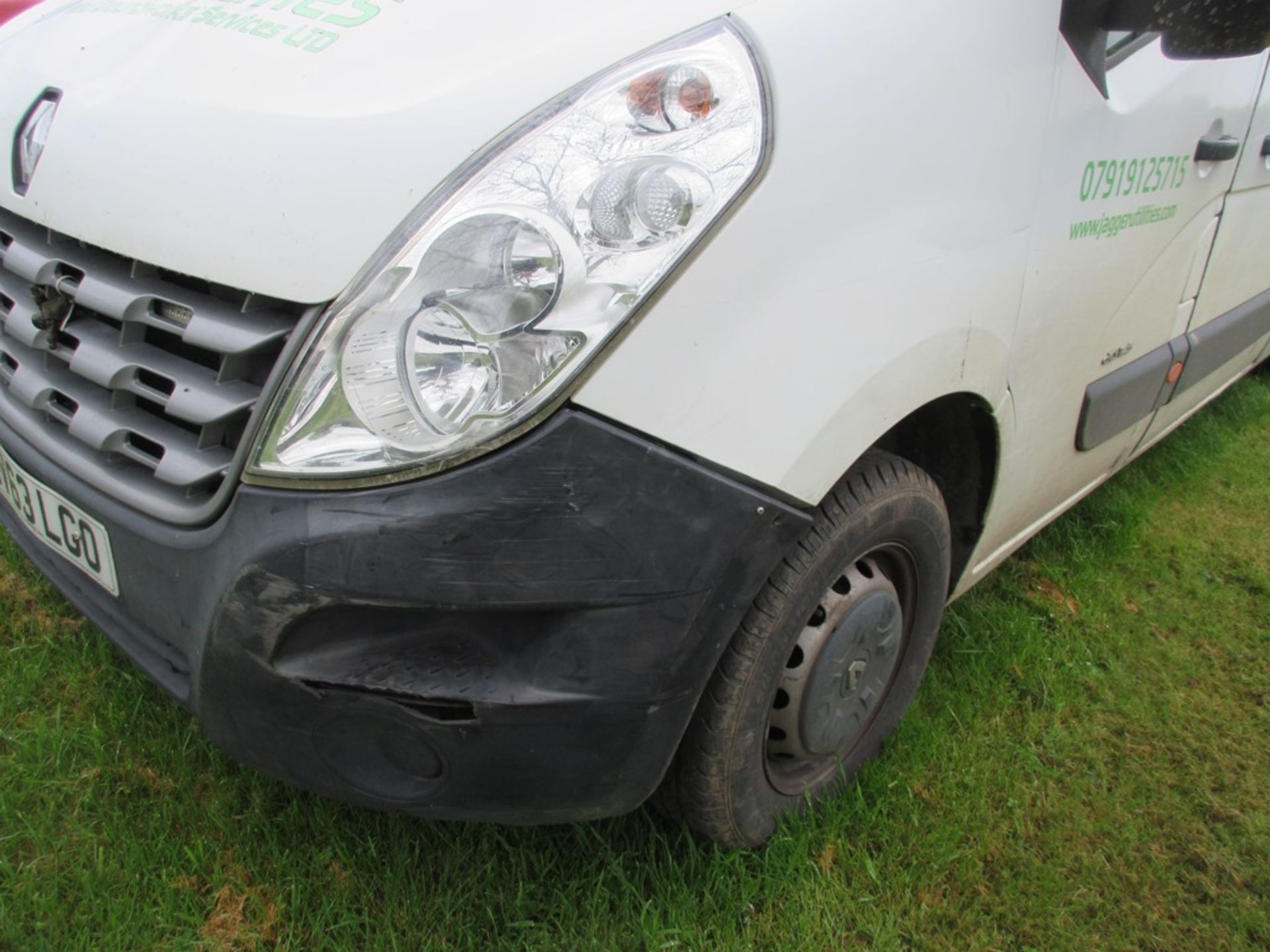 Renault Master LM35 2.2dCi panel Van, 123bhp (21/11/2013) - Image 11 of 14