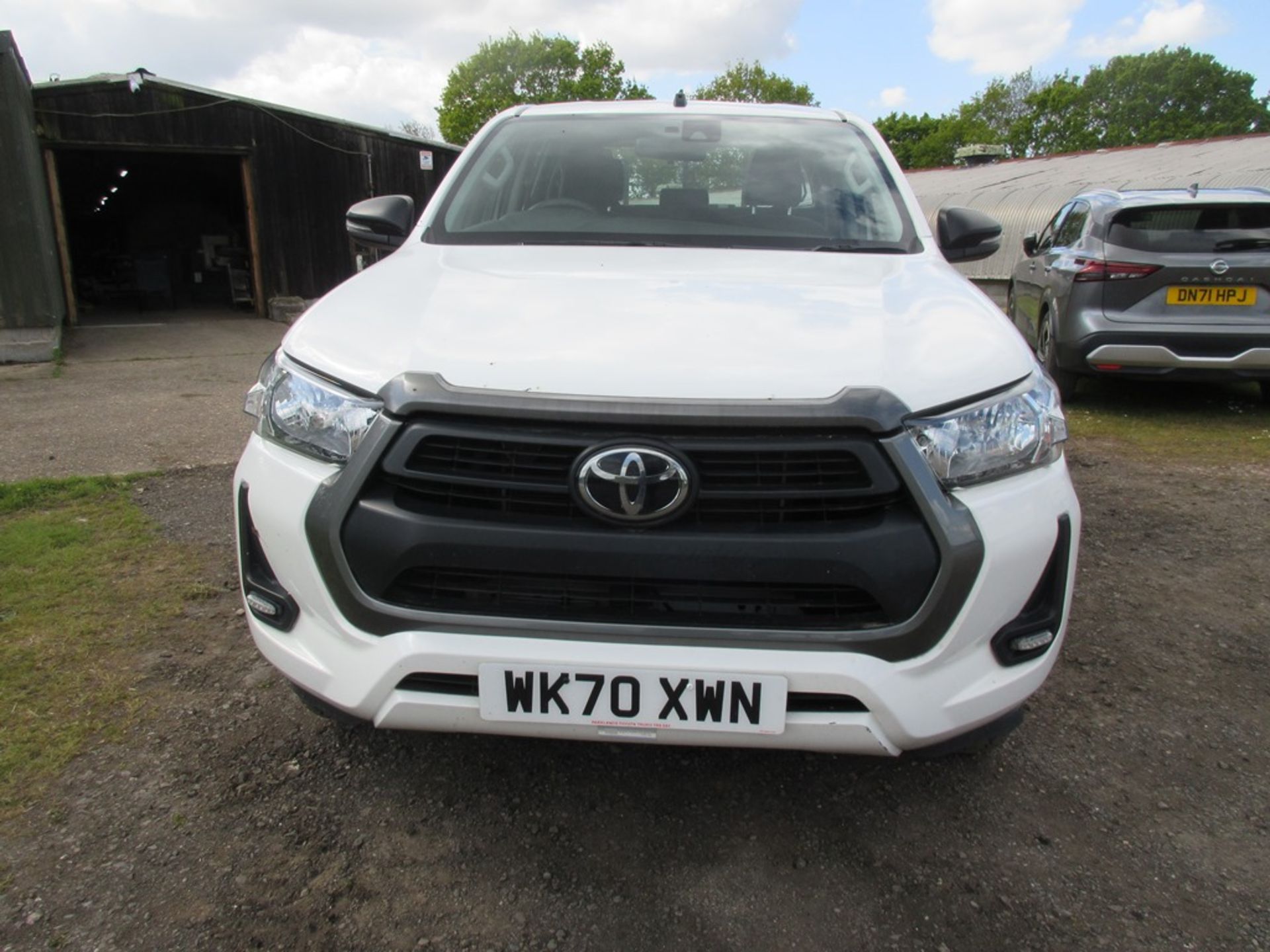 Toyota Hilux Active 2.4D-4D 4Wd Double Cab pickup, 147bhp (19/01/2021) - Image 3 of 18