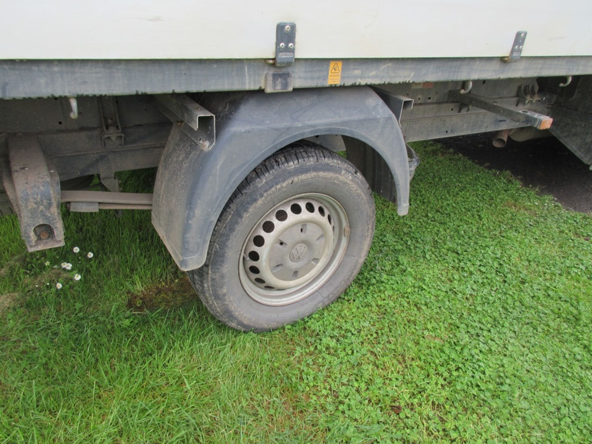 Volkswagen Crafter CR35 2.0 TDI LWB dropside, 107bhp (13/08/2015) - Image 13 of 19