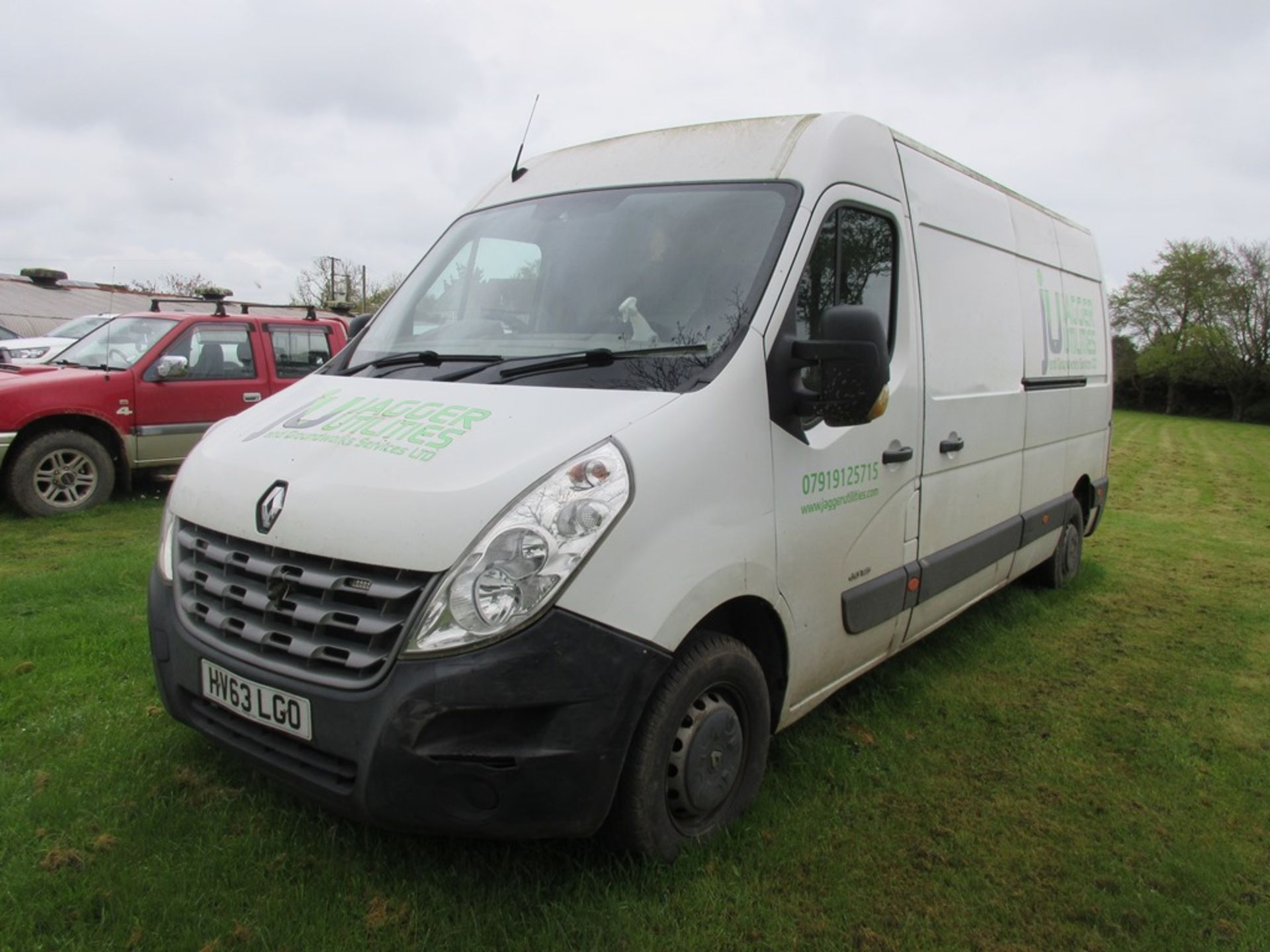 Renault Master LM35 2.2dCi panel Van, 123bhp (21/11/2013) - Image 2 of 14