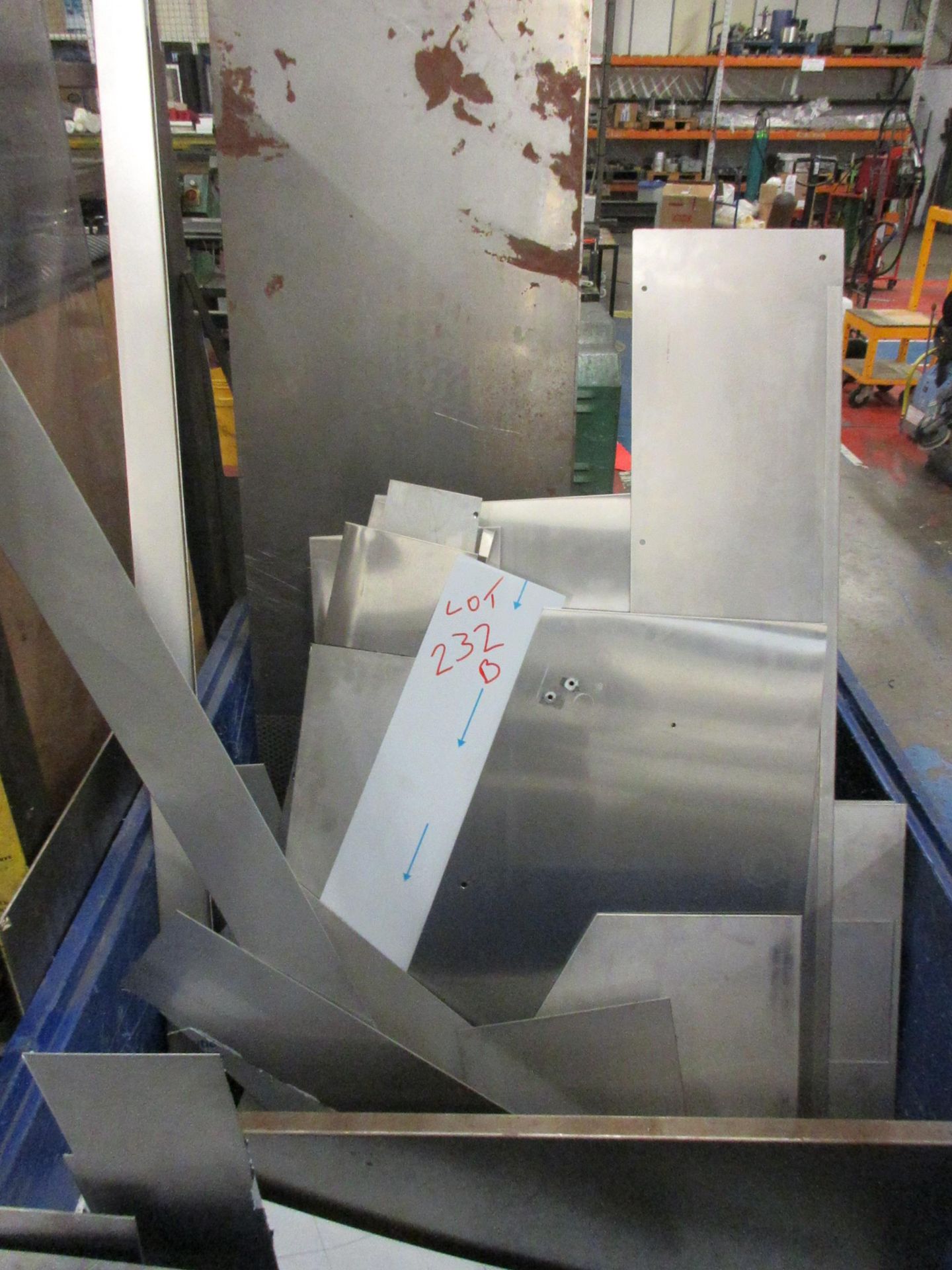 Quantity of assorted plate including aluminium, stainless steel, mild steel, mesh, offcuts etc., - Image 9 of 10