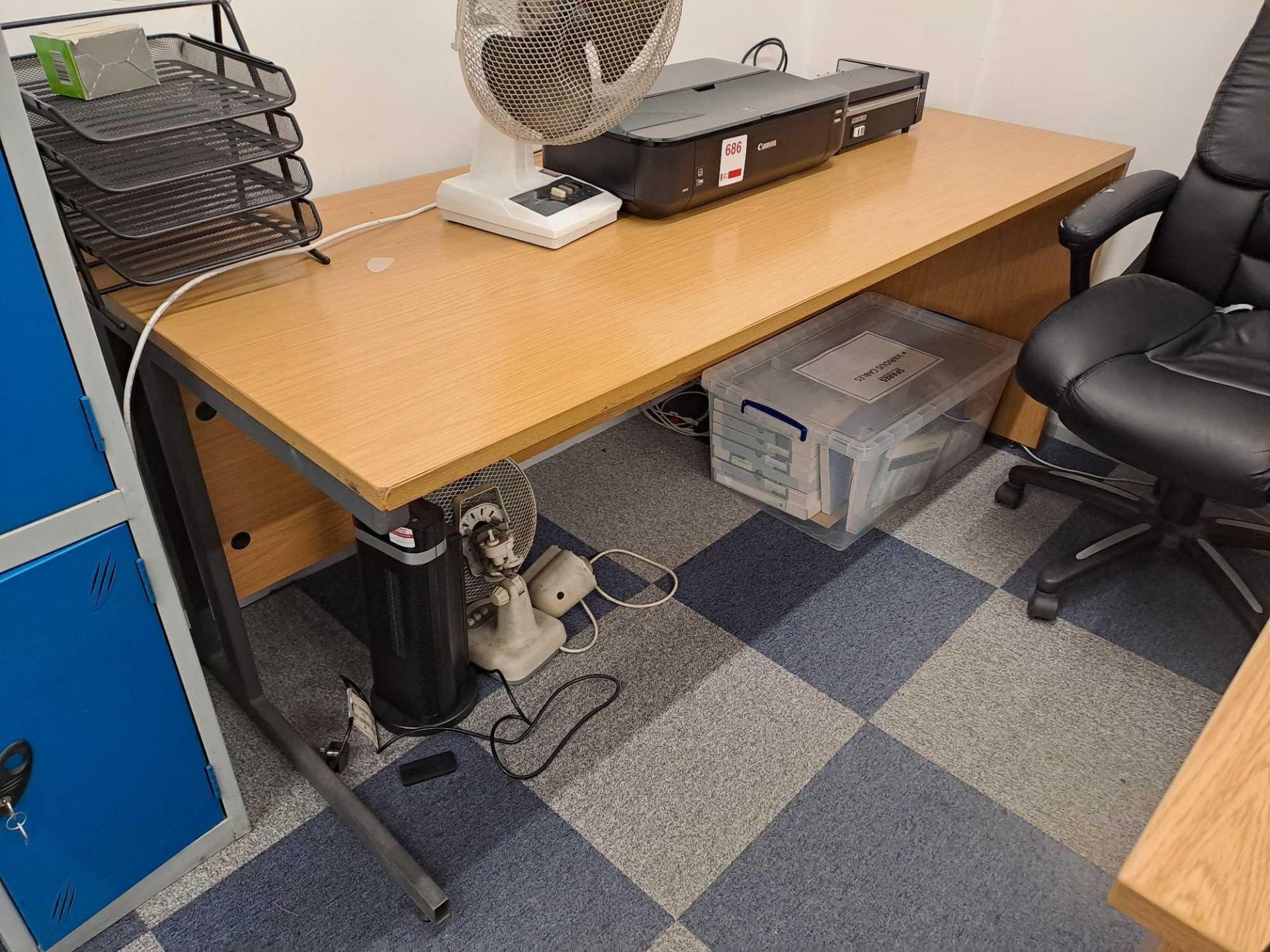 Two wood effect desks (1 corner, 1 straight), and one leather effect swivel chair - Image 2 of 4