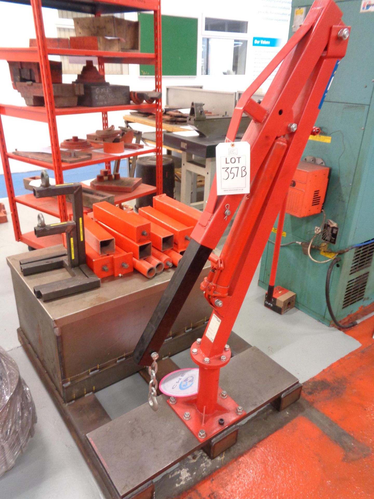 Sealey SSC900 static mounted crane, serial no. 32-50 (2017) NB: This item has no record of