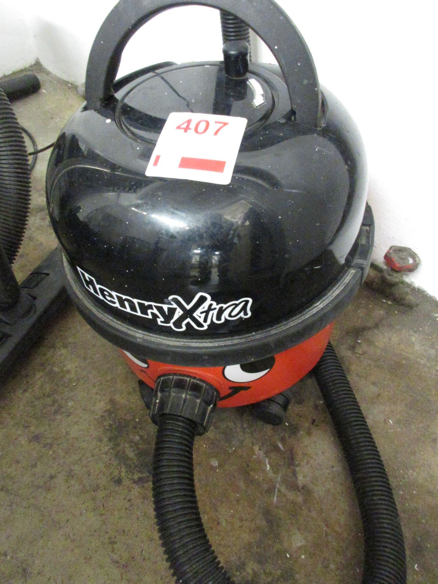 Henry Xtra HVX200-22 vacuum, 240v - Image 2 of 3