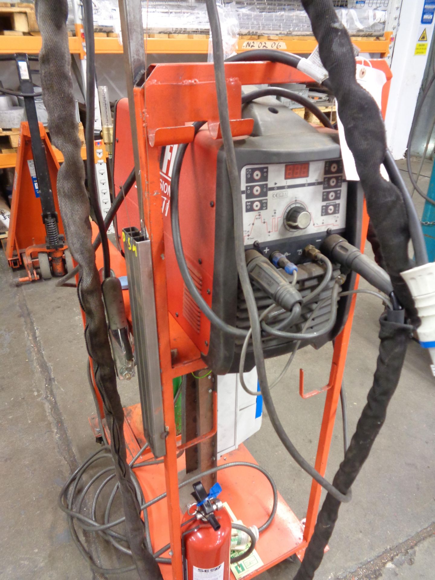 Nuovo Fusion Pulsed 200 AC/DC versatile mig/tig & arc welder - Image 2 of 5