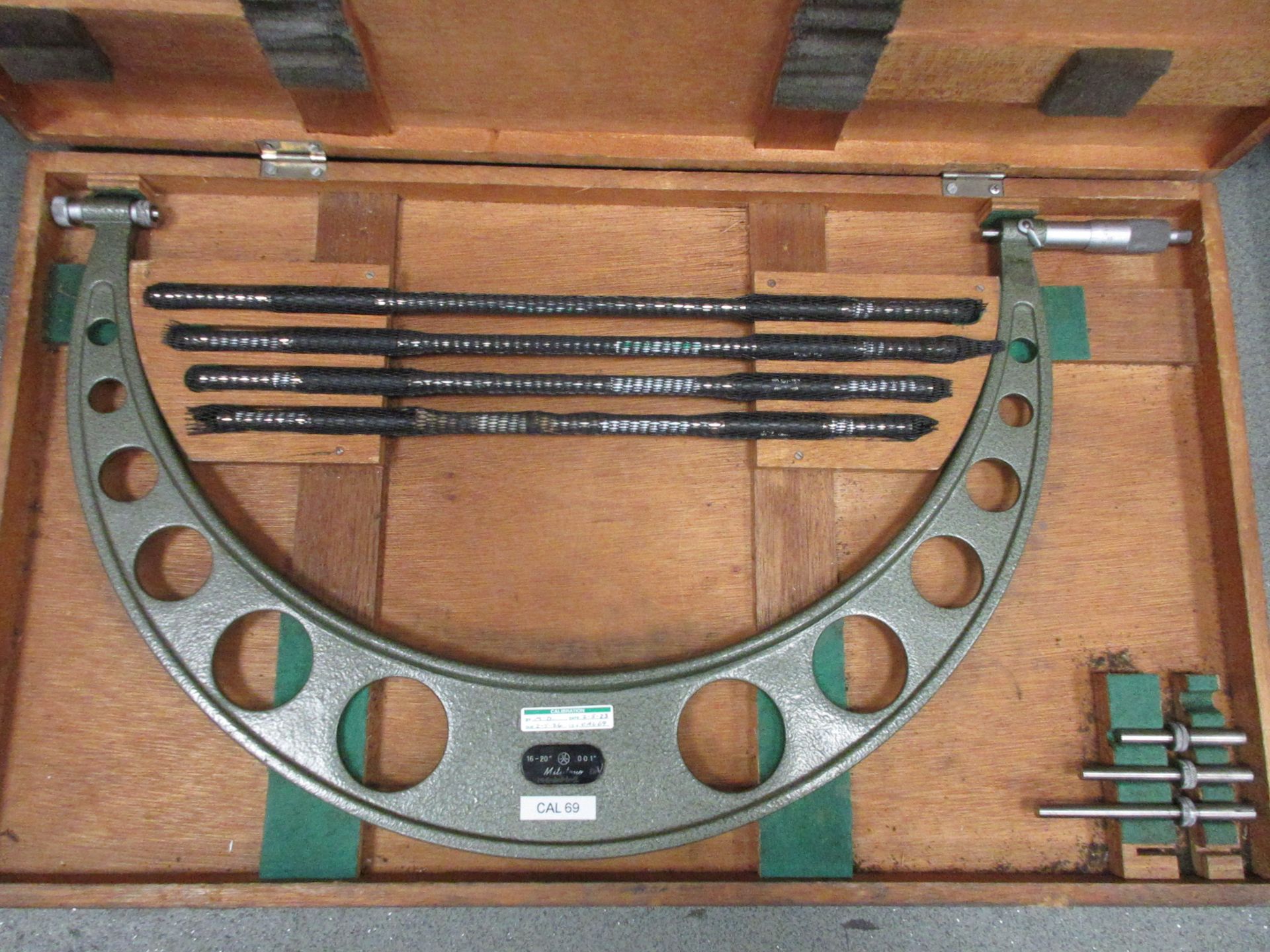 Mitutoyo micrometer, 16-20"